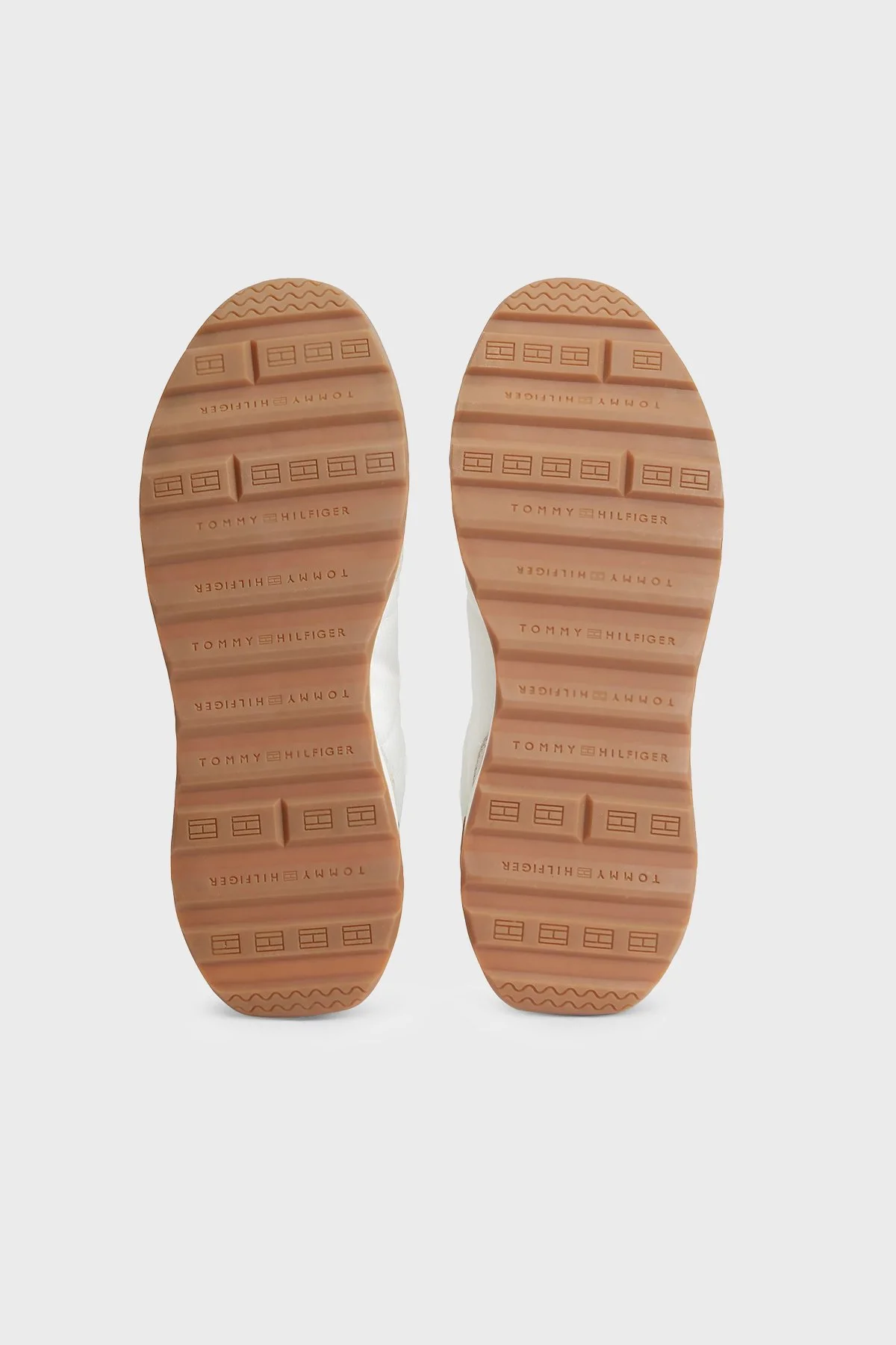 Tommy Hilfiger Logolu Süet Detaylı Sneaker Erkek Ayakkabı FM0FM05908 RA2 Taş - 5