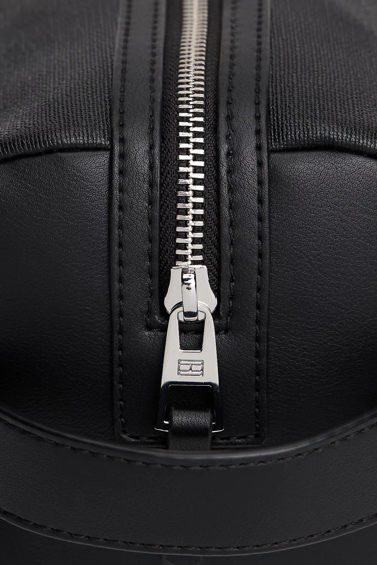 Tommy Hilfiger Logolu Tek Saplı Aksesuar Erkek Çanta AM0AM13749 BDS SİYAH - 3