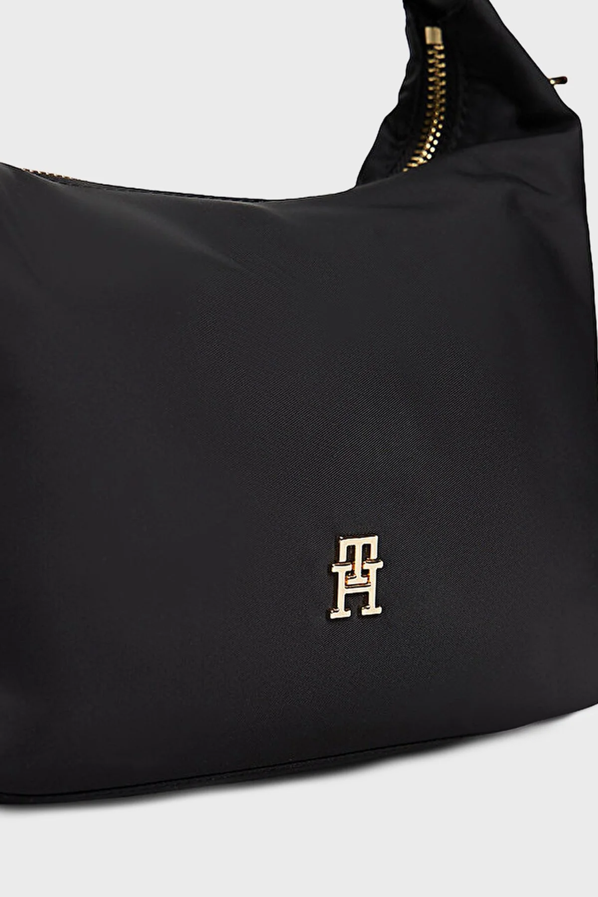 Tommy Hilfiger Logolu Toka Detaylı Çıkarılabilir Askılı Bayan Çanta AW0AW18164 BDS SİYAH - 4