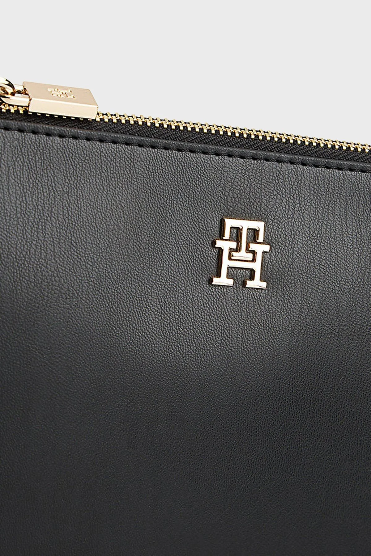 Tommy Hilfiger Logolu Zincir Askılı Kadın Çanta AW0AW18143 BDS SİYAH - 5