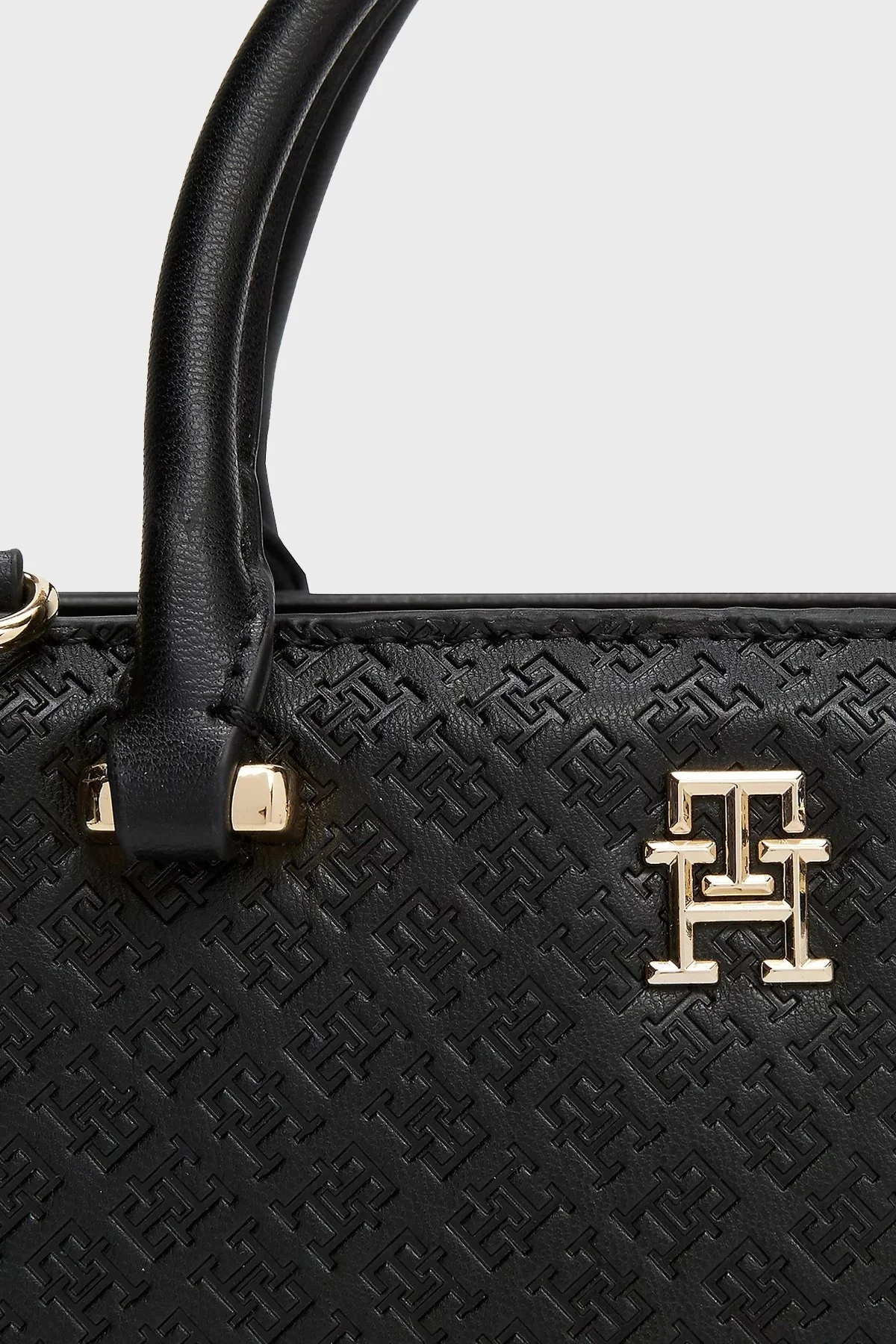 Tommy Hilfiger Marka Monogramlı Çapraz Askılı Bayan Çanta AW0AW16932 BDS SİYAH - 4