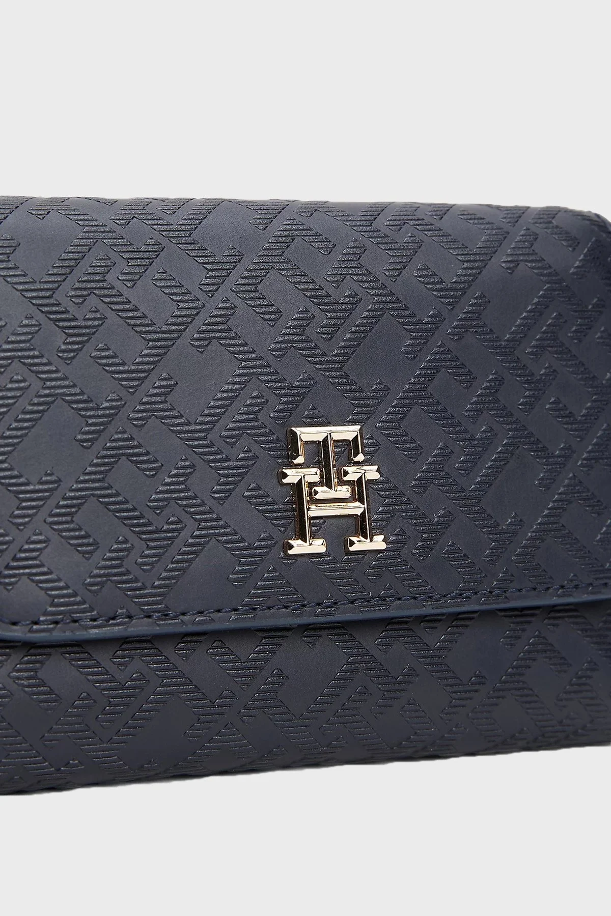 Tommy Hilfiger Monogram Logo Baskılı Bayan Cüzdan AW0AW17257 DW6 LACİVERT - 4