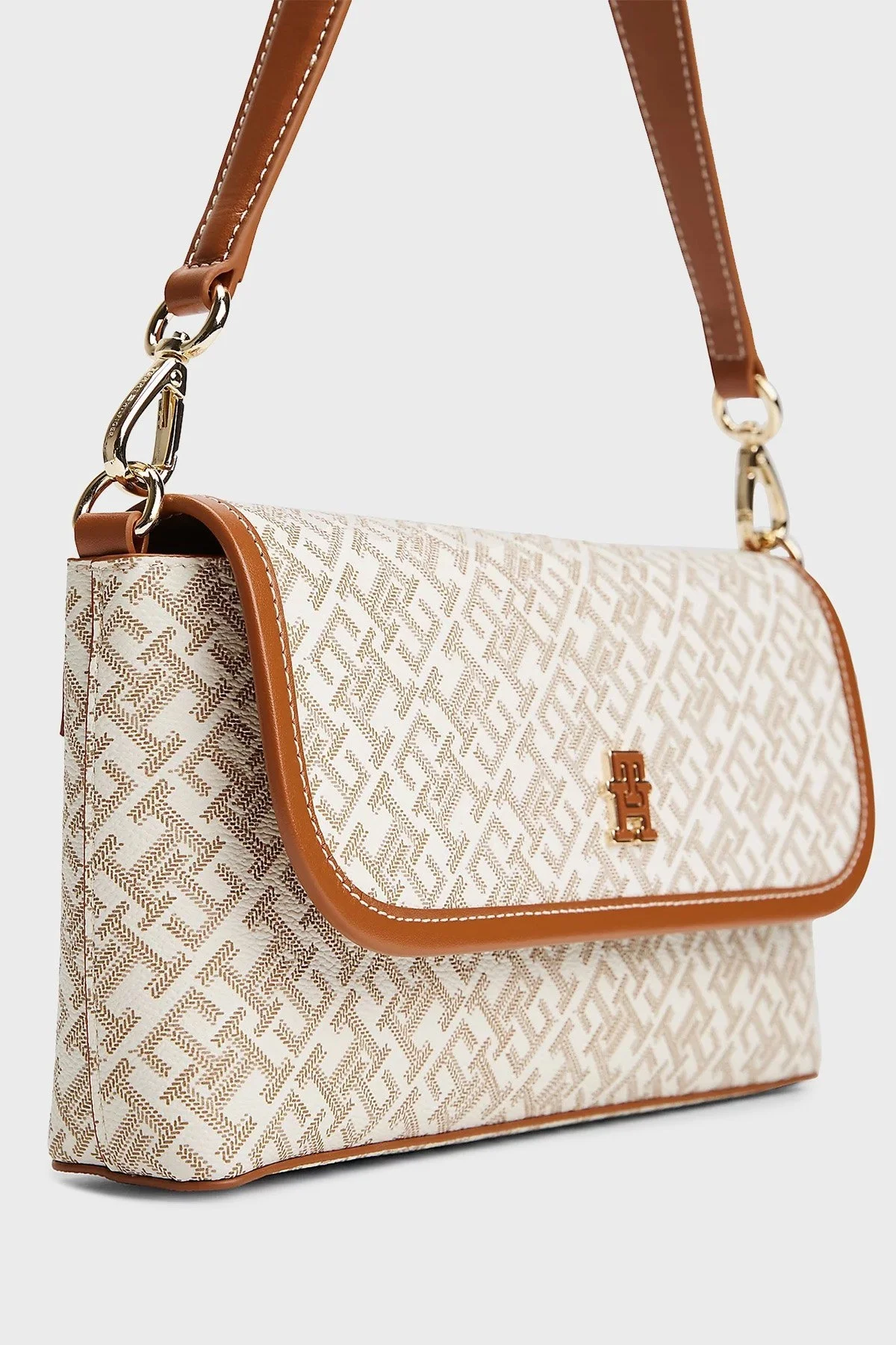 Tommy Hilfiger Monogram Logolu Bayan Çanta AW0AW17341 RBC KOYU HAKİ - 4