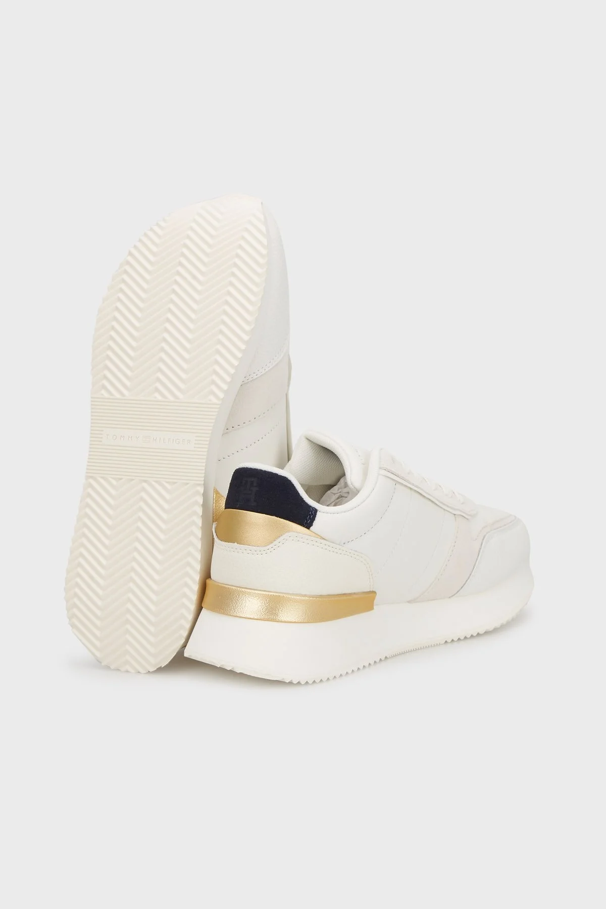 Tommy Hilfiger Monogramlı Kalın Taban Sneaker Bayan Ayakkabı FW0FW08387 YBL BEYAZ - 4