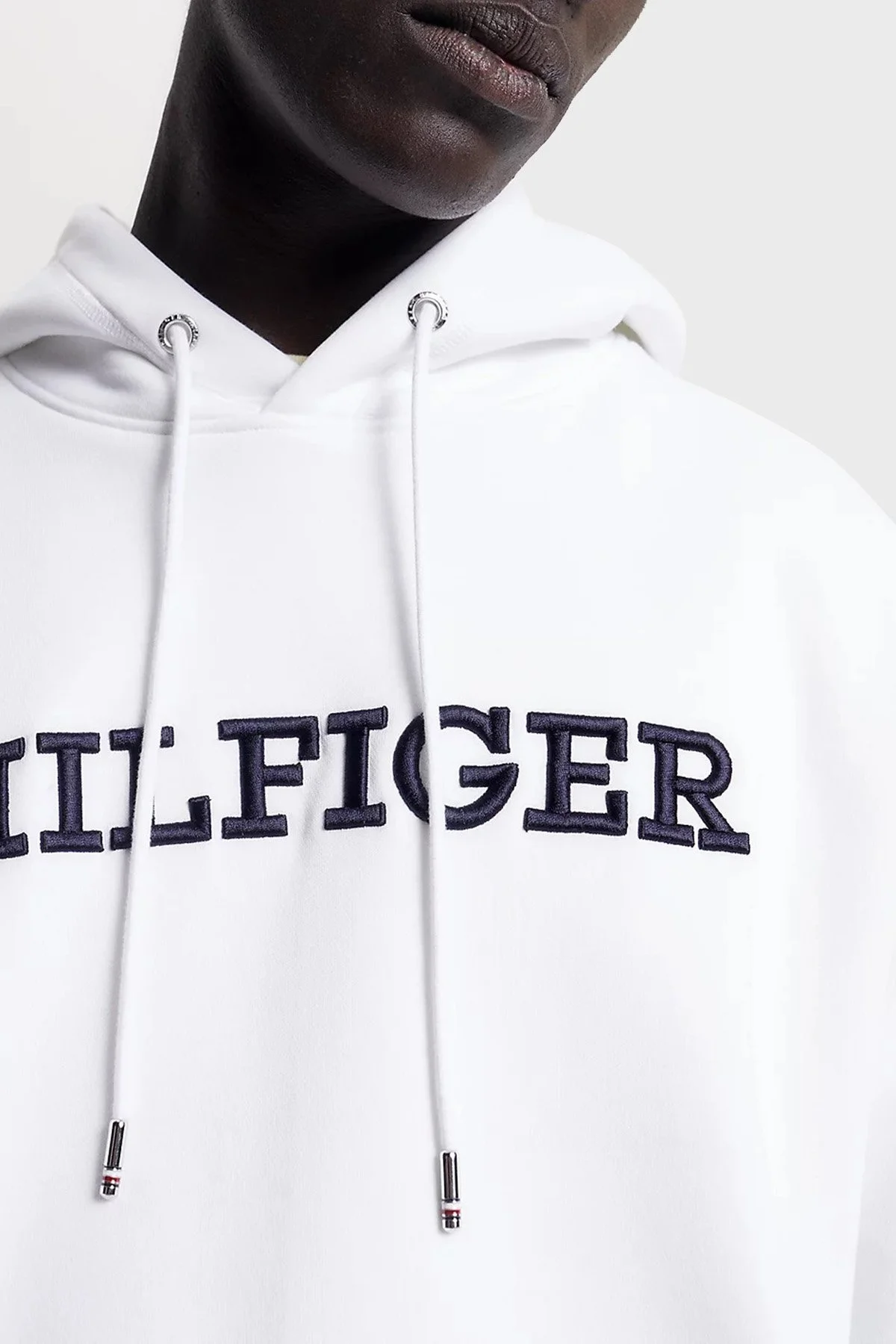 Tommy Hilfiger Nakışlı Pamuklu Regular Fit Kapüşonlu Erkek Sweat MW0MW33062 YBR BEYAZ - 4