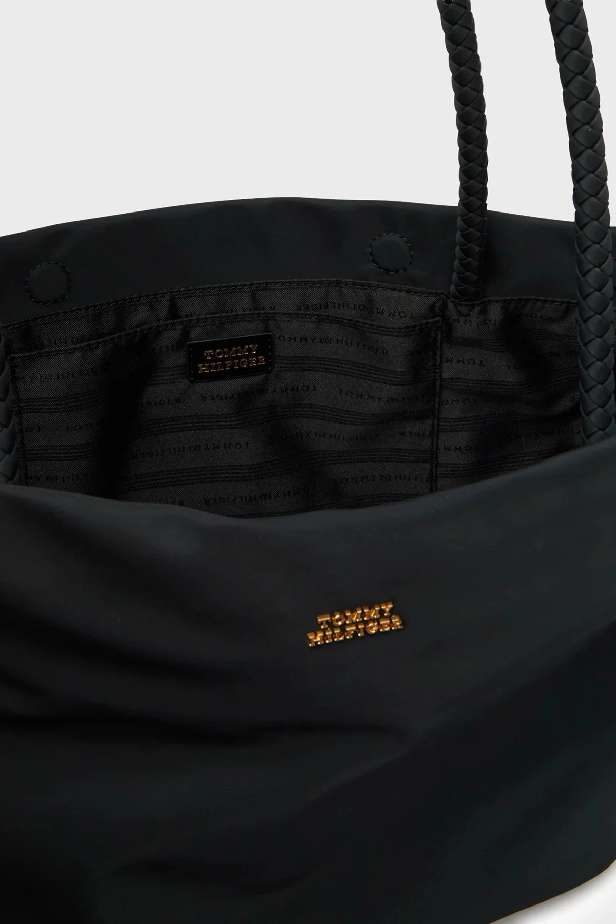 Tommy Hilfiger Omuz Askılı Kadın Çanta AW0AW18862 BDS Siyah - 5