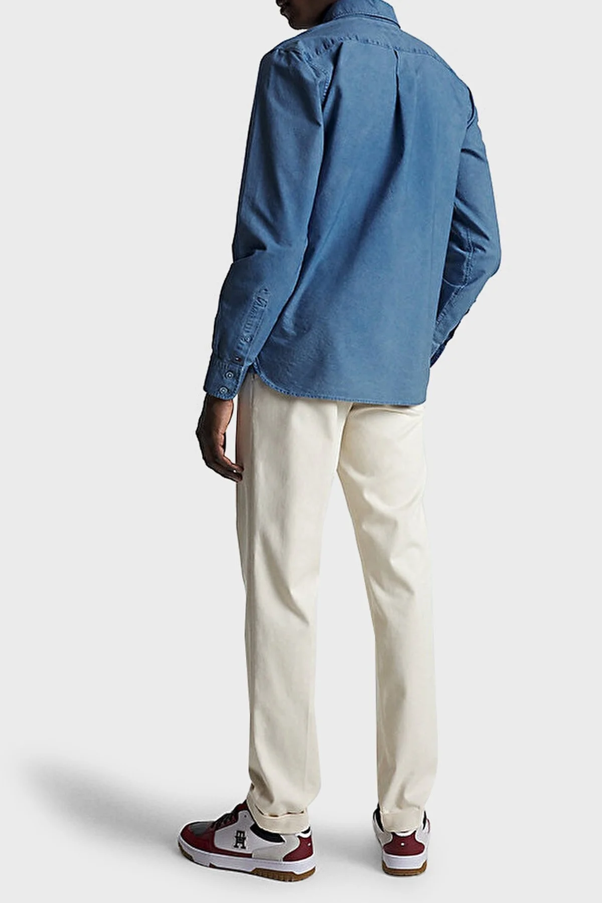 Tommy Hilfiger Organik Pamuklu Düğmeli Yaka Regular Fit Cepli Erkek Gömlek MW0MW33051 C66 MAVİ - 4