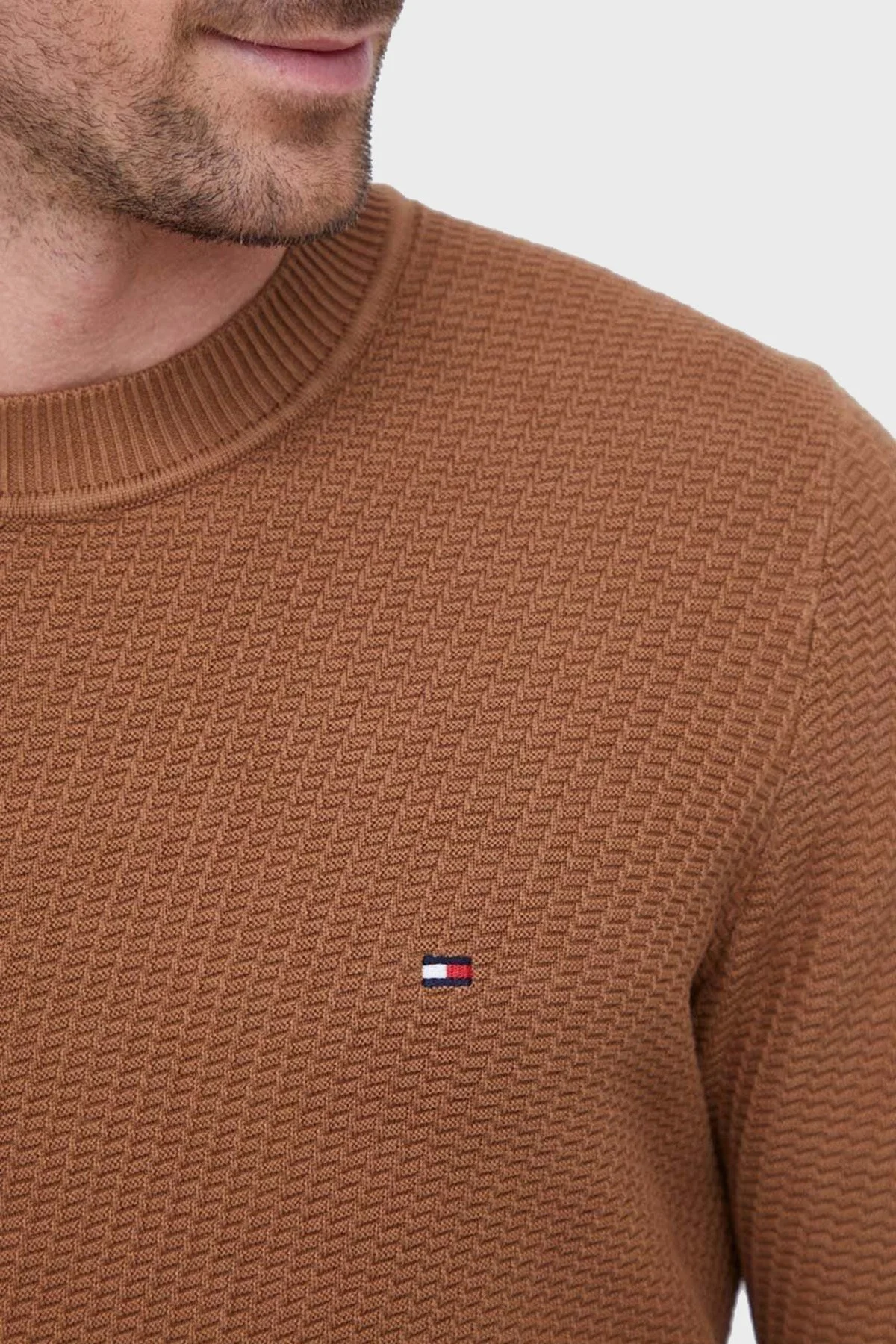 Tommy Hilfiger Organik Pamuklu Regular Fit Bisiklet Yaka Erkek Kazak MW0MW33131 GWJ KAHVE - 2