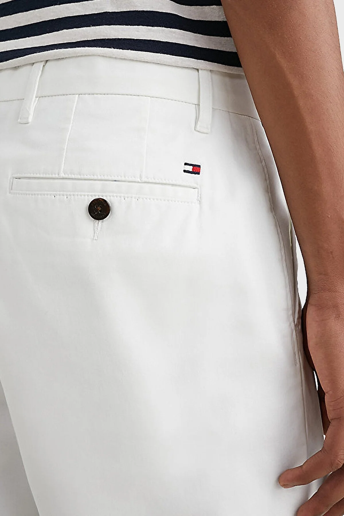 Tommy Hilfiger Organik Pamuklu Regular Fit Cepli Erkek Short MW0MW23563 YBS BEYAZ - 4