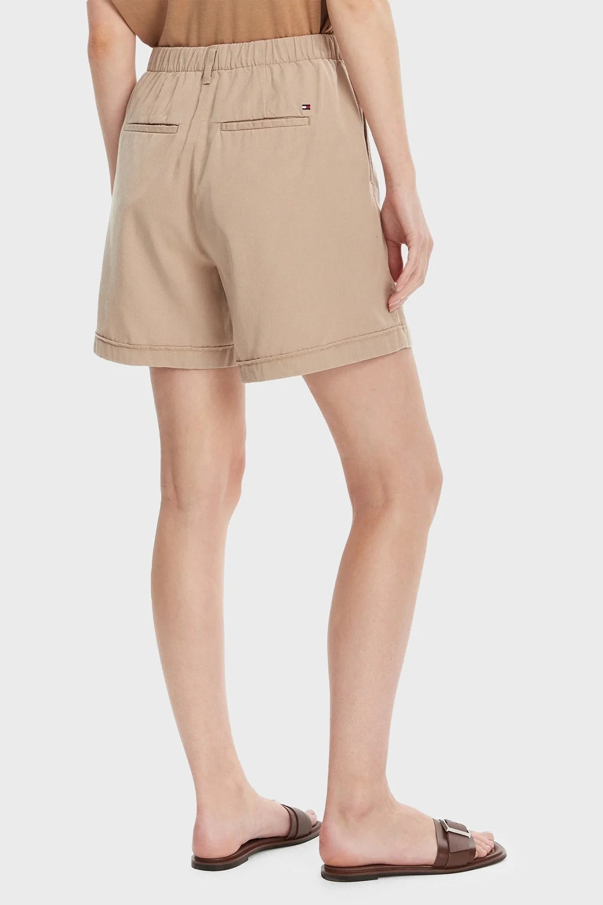 Tommy Hilfiger Pamuk Karışımlı Regular Fit Normal Bel Cepli Bayan Short WW0WW44762 AEG BEJ - 8