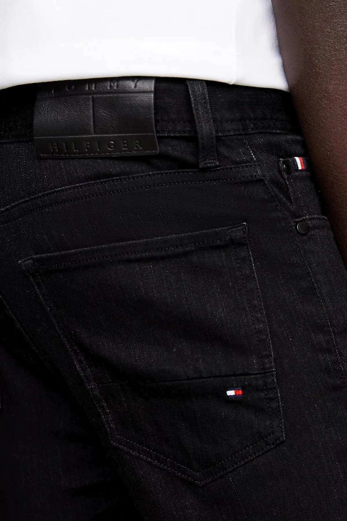 Tommy Hilfiger Pamuk Karışımlı Slim Fit Daralan Paça Jeans Erkek Kot Pantolon MW0MW36685 1B4 SİYAH - 9