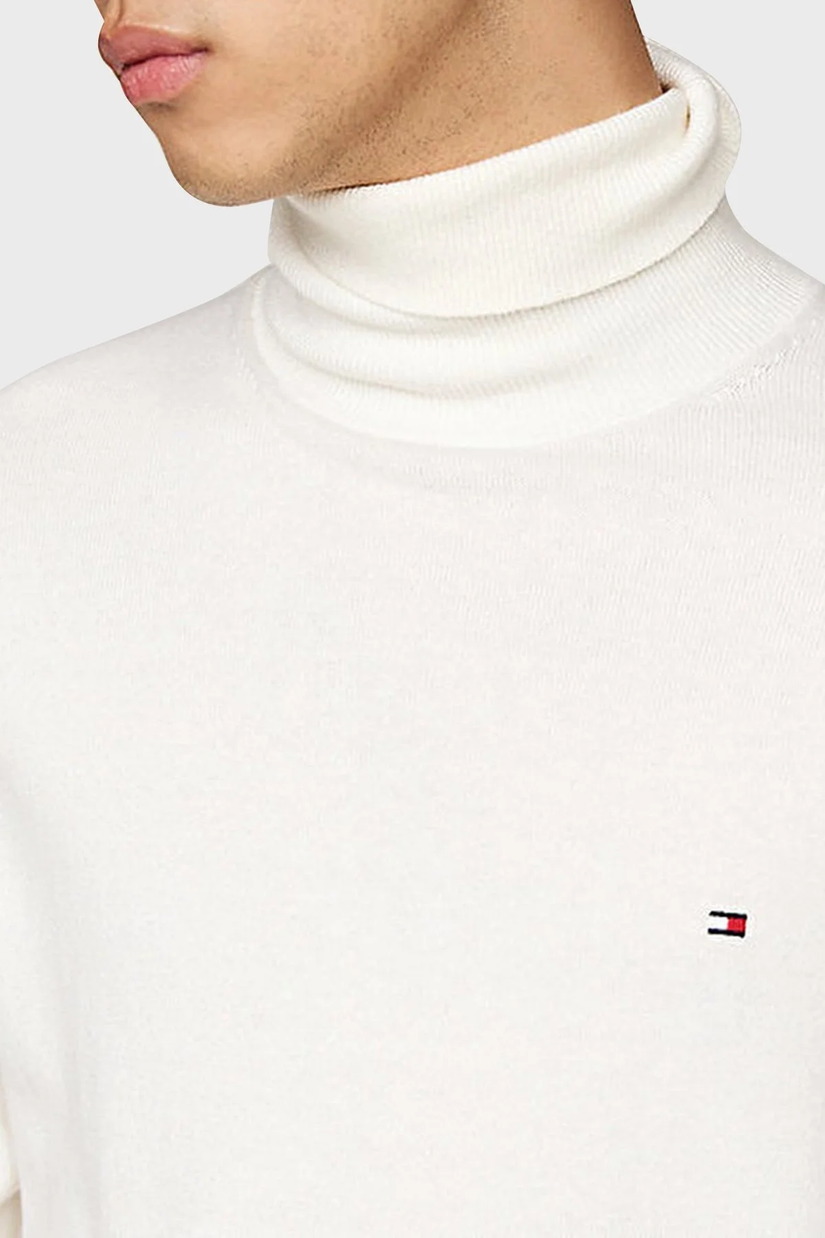 Tommy Hilfiger Pamuk ve Kaşmir Karışımlı Regular Fit Balıkçı Yaka Erkek Kazak MW0MW28048 YBI BEYAZ - 9