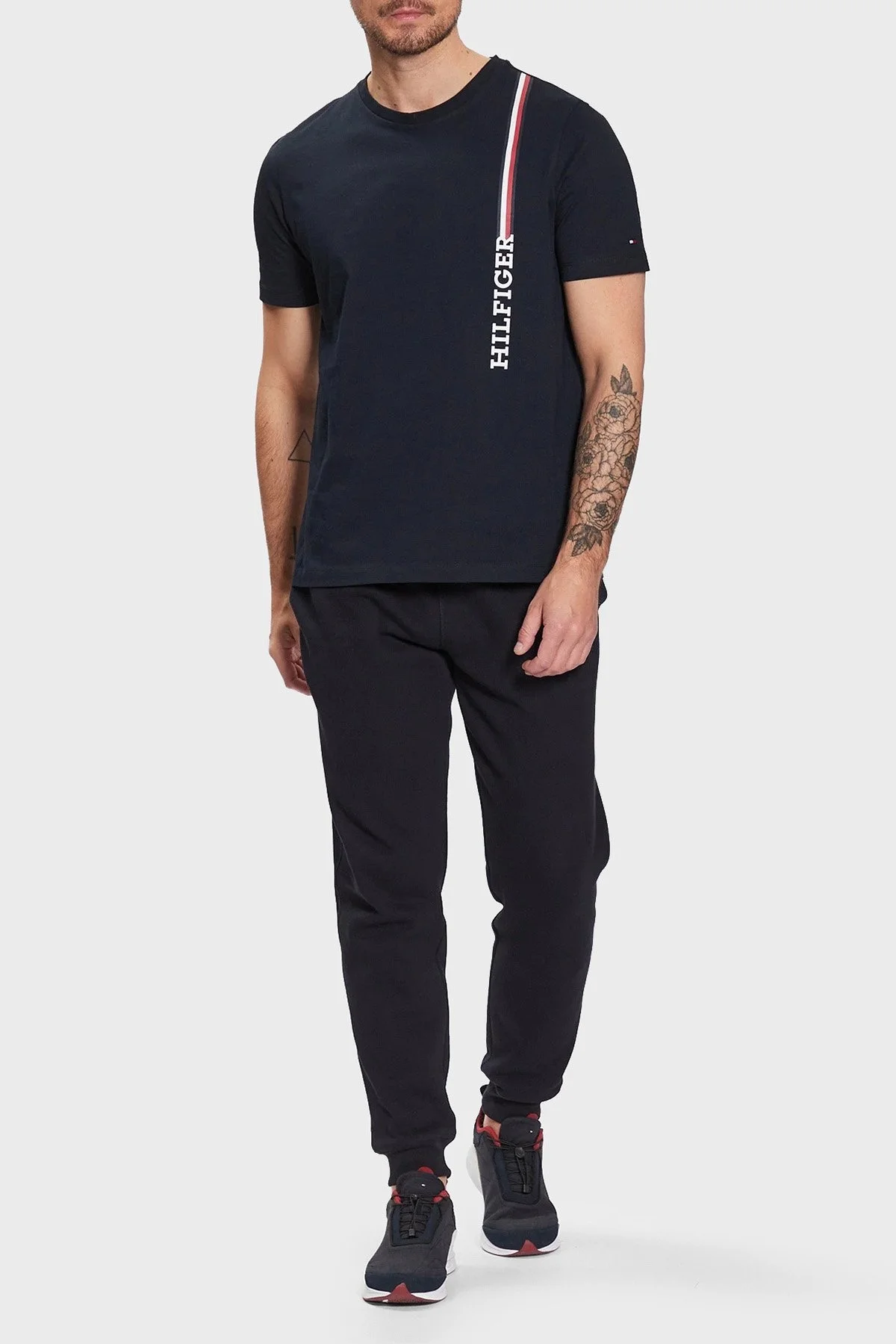 Tommy Hilfiger Pamuklu Bisiklet Yaka Regular Fit Erkek T Shirt MW0MW32118 DW5 LACİVERT - 2