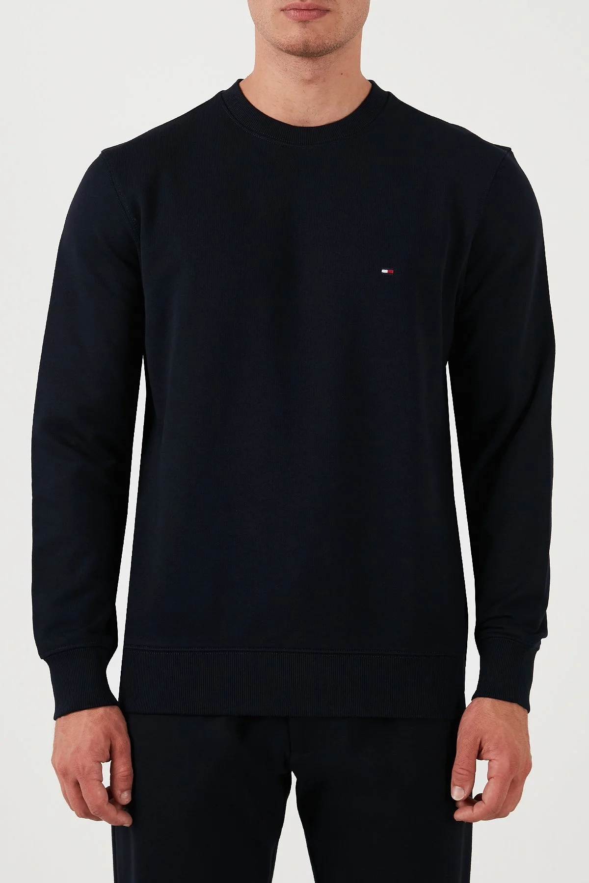 Tommy Hilfiger Pamuklu Logolu Regular Fit Bisiklet Yaka Erkek Sweat MW0MW37237 DW5 LACİVERT - 1