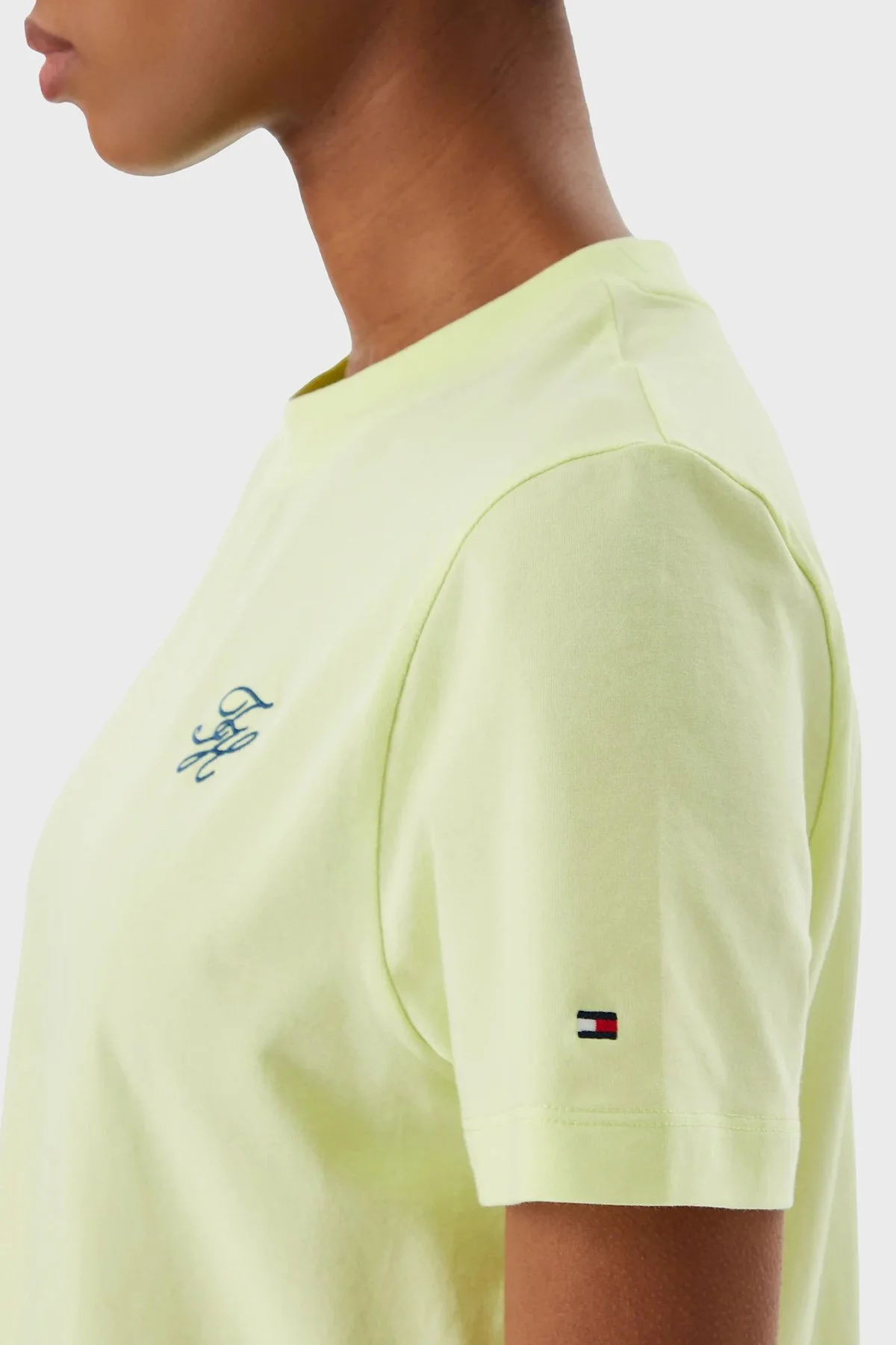 Tommy Hilfiger Pamuklu Logolu Regular Fit Bisiklet Yaka Kadın T Shirt WW0WW48699 ZJE SARI - 5