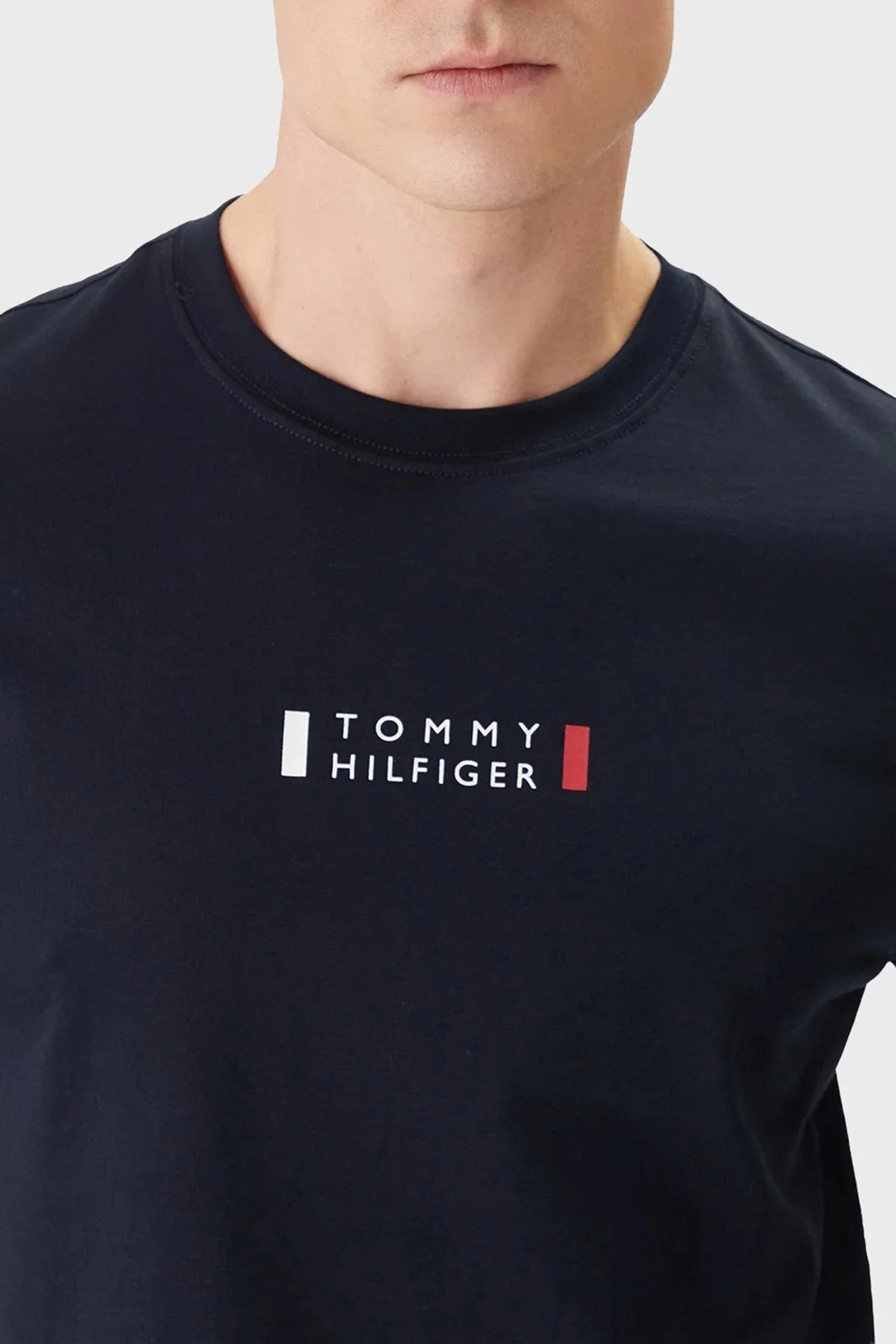 Tommy Hilfiger Pamuklu Regular Fit Bisiklet Yaka Erkek T Shirt MW0MW41453 DW5 LACİVERT - 4