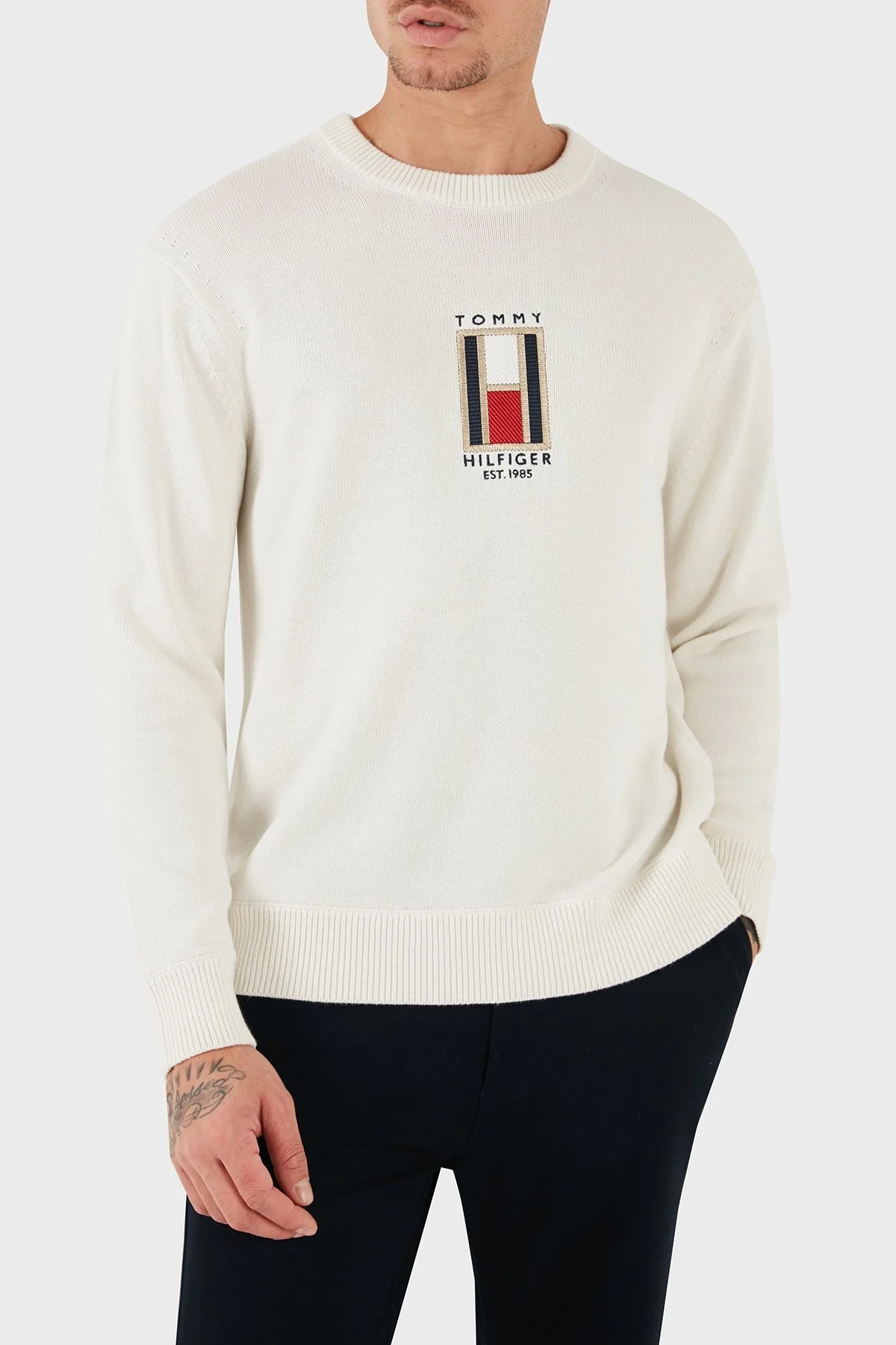 Tommy Hilfiger Pamuklu Regular Fit Bisiklet Yaka Logo İşlemeli Erkek Kazak MW0MW36529 YBI BEYAZ - 6