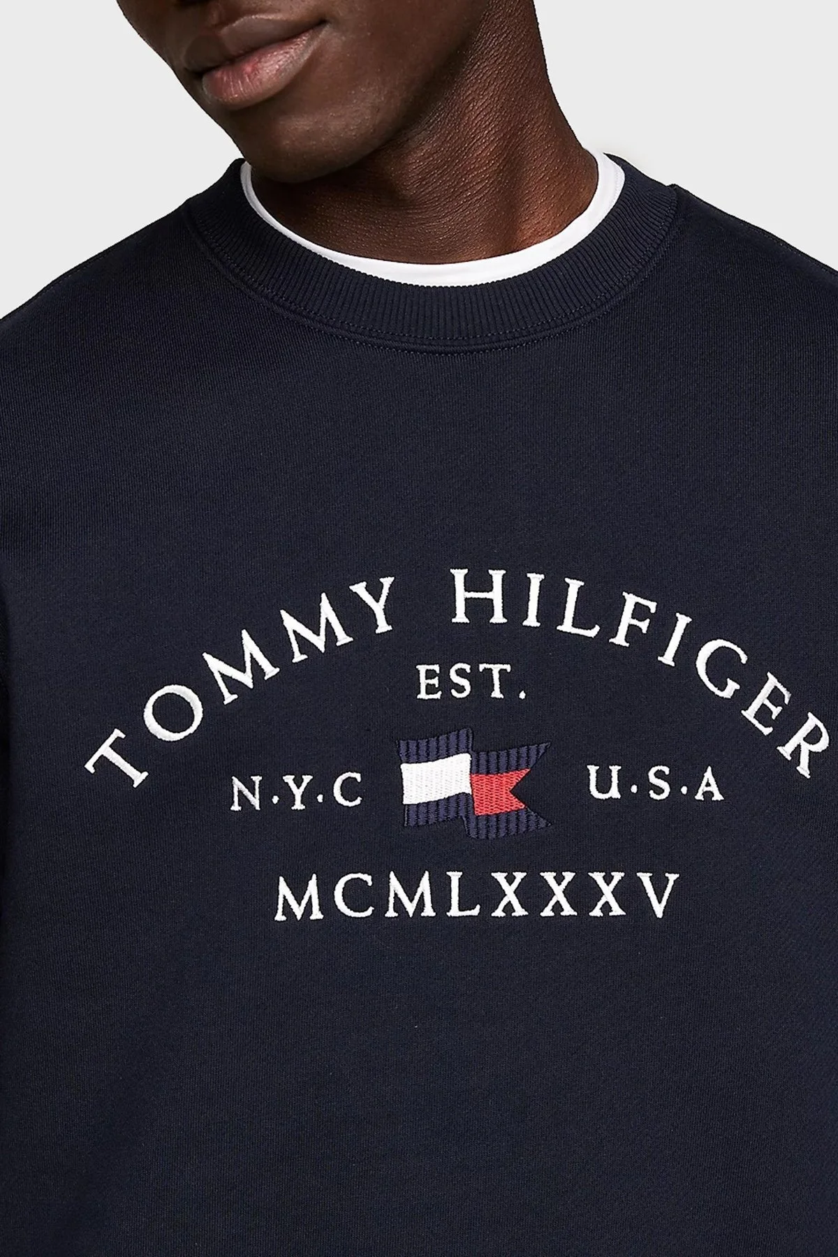 Tommy Hilfiger Pamuklu Regular Fit Bisiklet Yaka Logo Nakışlı Erkek Sweat MW0MW35526 DW5 LACİVERT - 9