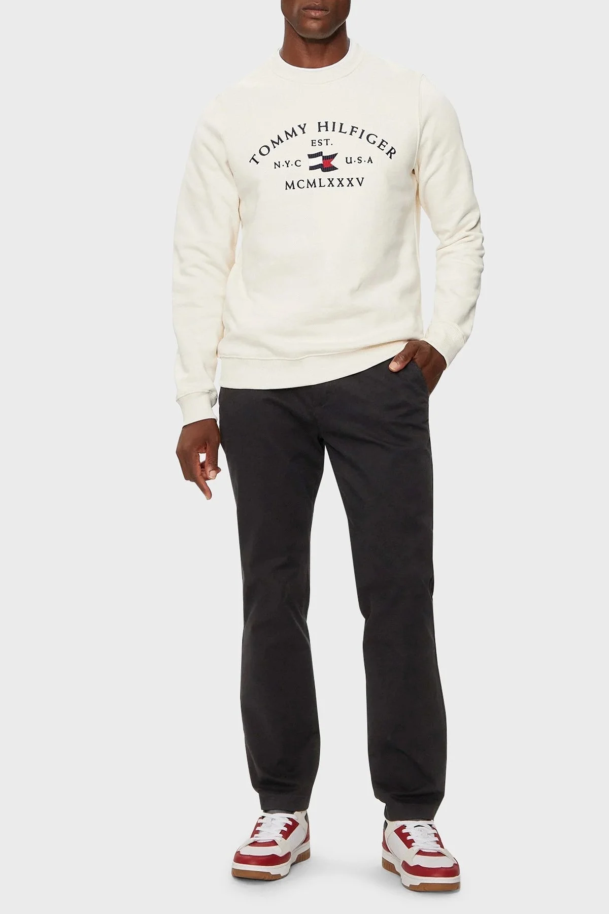Tommy Hilfiger Pamuklu Regular Fit Bisiklet Yaka Logo Nakışlı Erkek Sweat MW0MW35526 Z00 AÇIK BEJ - 7