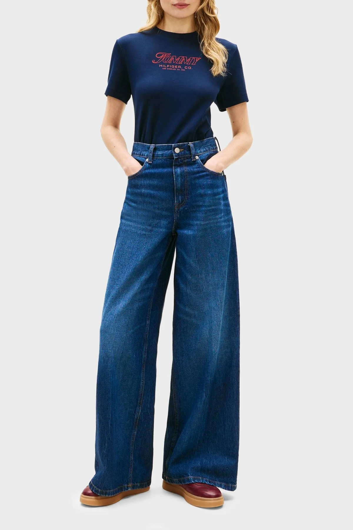 Tommy Hilfiger Pamuklu Regular Fit Bisiklet Yaka Logolu Bayan T Shirt WW0WW48707 C1G LACİVERT - 2