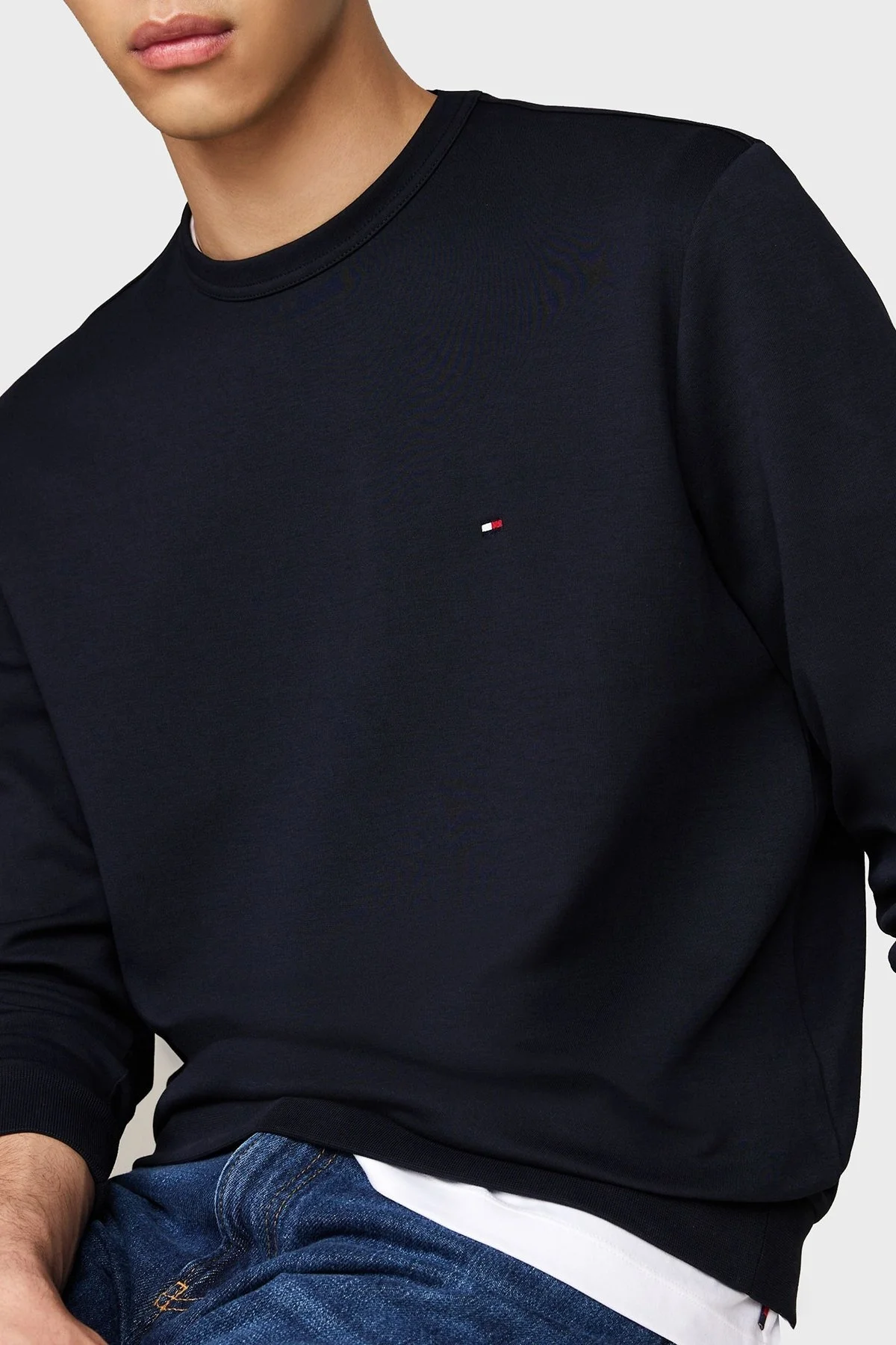 Tommy Hilfiger Pamuklu Regular Fit Bisiklet Yaka Logolu Erkek Sweat MW0MW37241 DW5 LACİVERT - 4