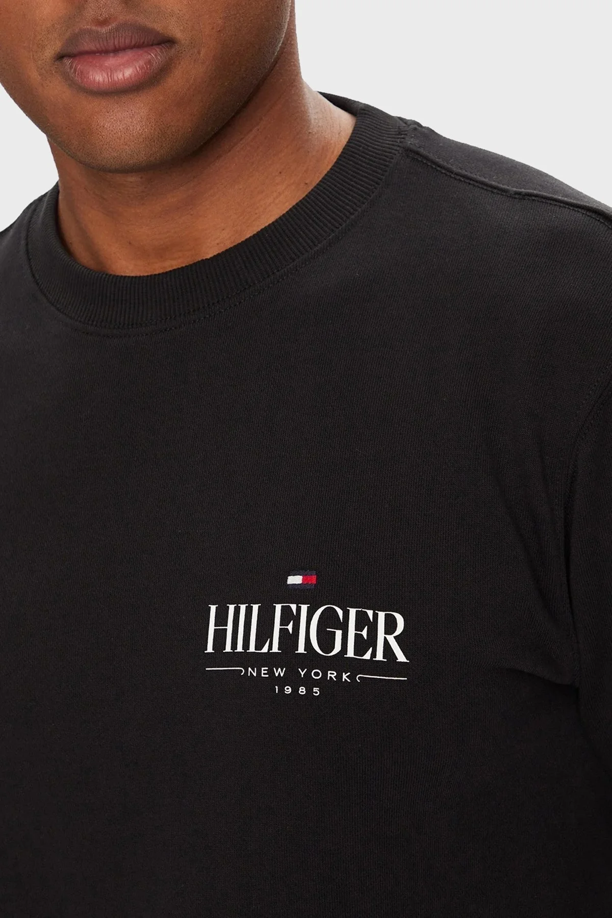 Tommy Hilfiger Pamuklu Regular Fit Bisiklet Yaka Logolu Erkek Sweat MW0MW39376 BDS SİYAH - 4