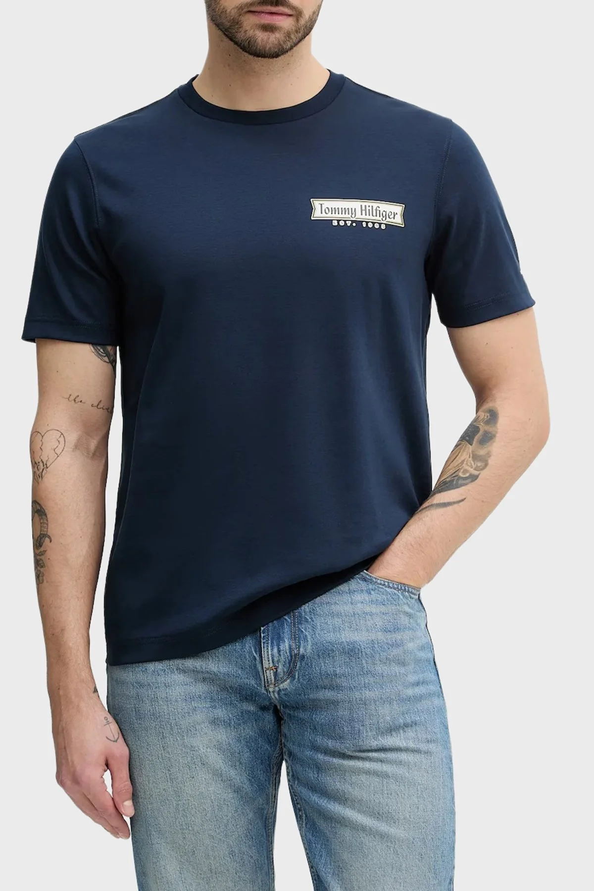 Tommy Hilfiger Pamuklu Regular Fit Bisiklet Yaka Logolu Erkek T Shirt MW0MW41463 C1G LACİVERT - 1