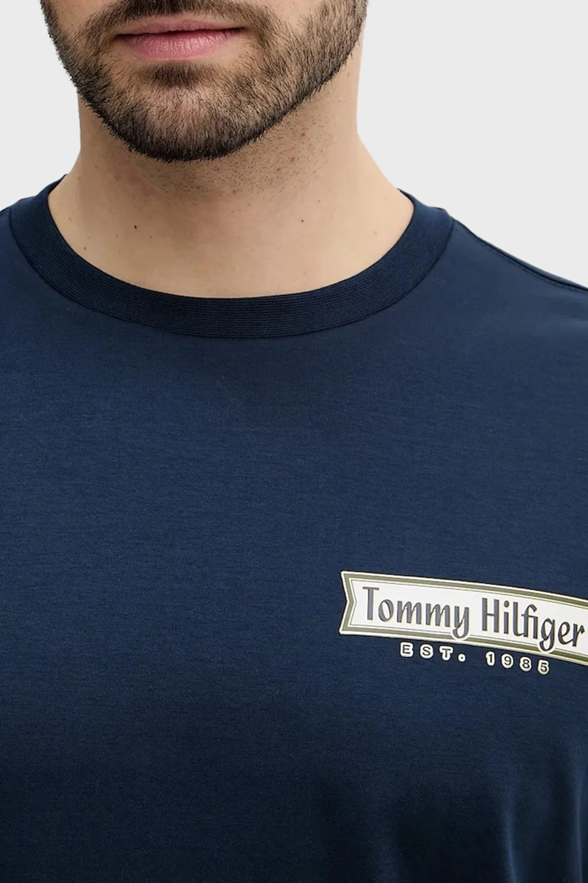 Tommy Hilfiger Pamuklu Regular Fit Bisiklet Yaka Logolu Erkek T Shirt MW0MW41463 C1G LACİVERT - 4