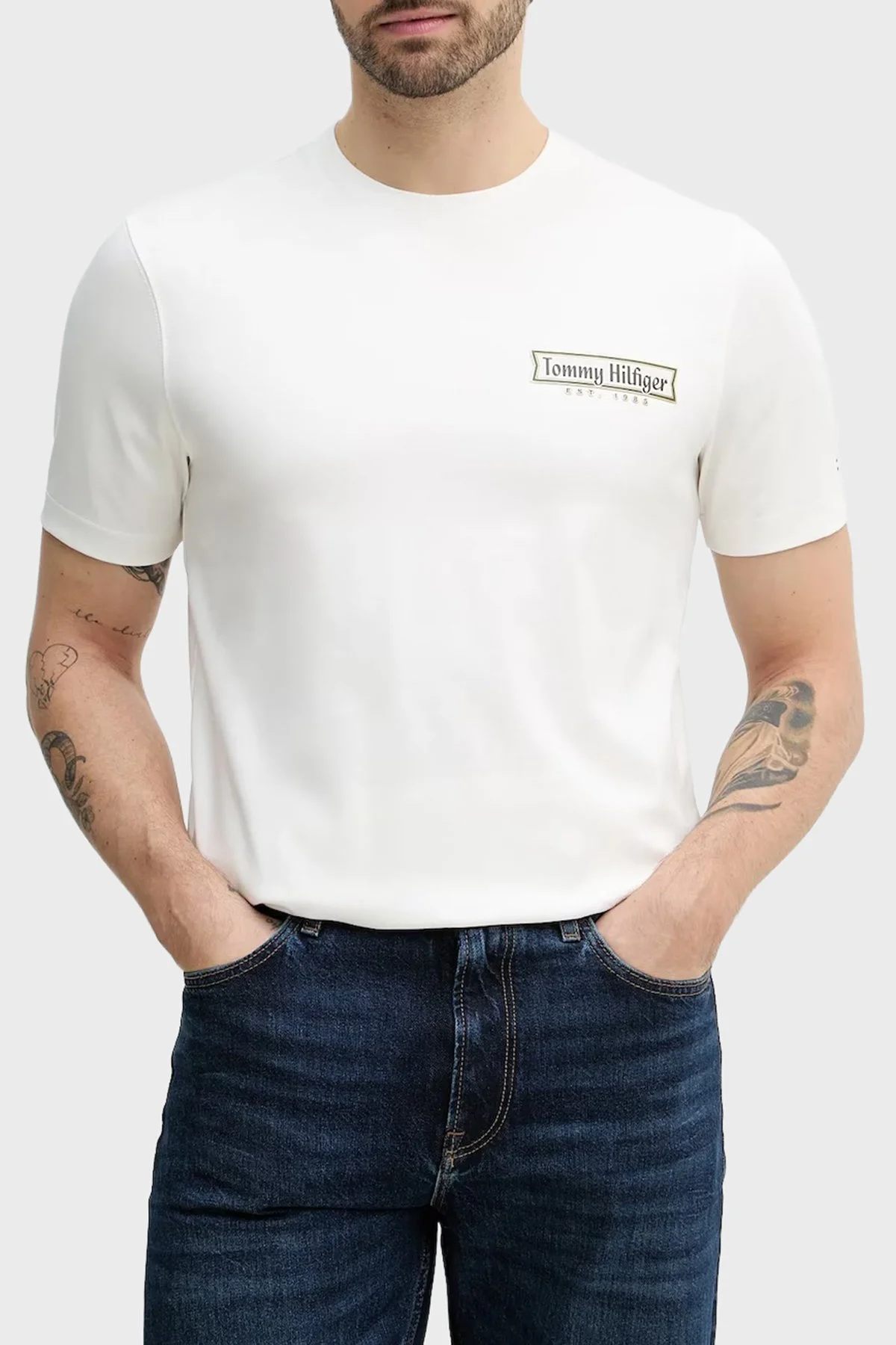 Tommy Hilfiger Pamuklu Regular Fit Bisiklet Yaka Logolu Erkek T Shirt MW0MW41463 YBL BEYAZ - 1