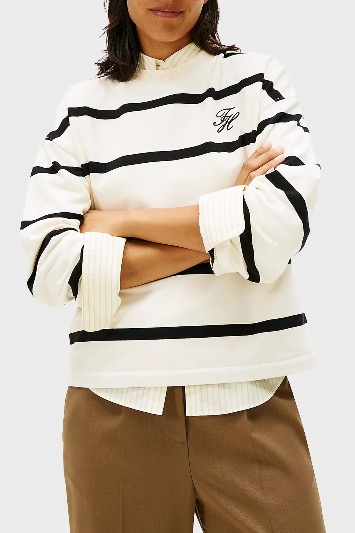 Tommy Hilfiger Pamuklu Regular Fit Çizgili Bisiklet Yaka Bayan Sweat WW0WW48431 0AB BEJ - 1