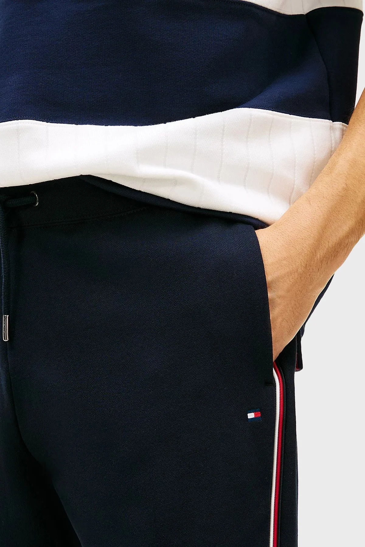 Tommy Hilfiger Pamuklu Regular Fit Çizgili Jogger Erkek Pantolon MW0MW42882 DW5 LACİVERT - 4