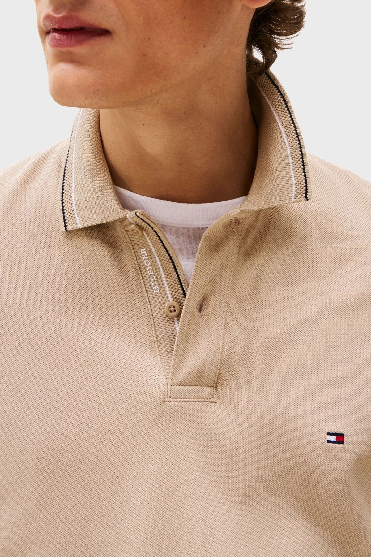 Tommy Hilfiger Pamuklu Regular Fit Düğmeli Erkek Polo Yaka T Shirt MW0MW38459 RBT KUM - 6