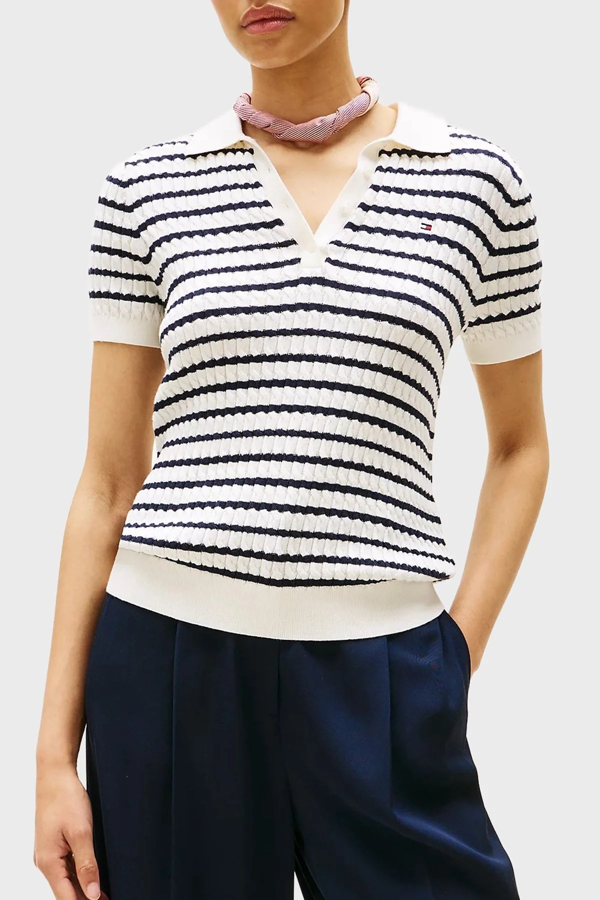 Tommy Hilfiger Pamuklu Regular Fit Düğmeli Polo Yaka Çizgili Kısa Kollu Bayan Kazak WW0WW41474 0FG BEYAZ-LACİVERT - 1