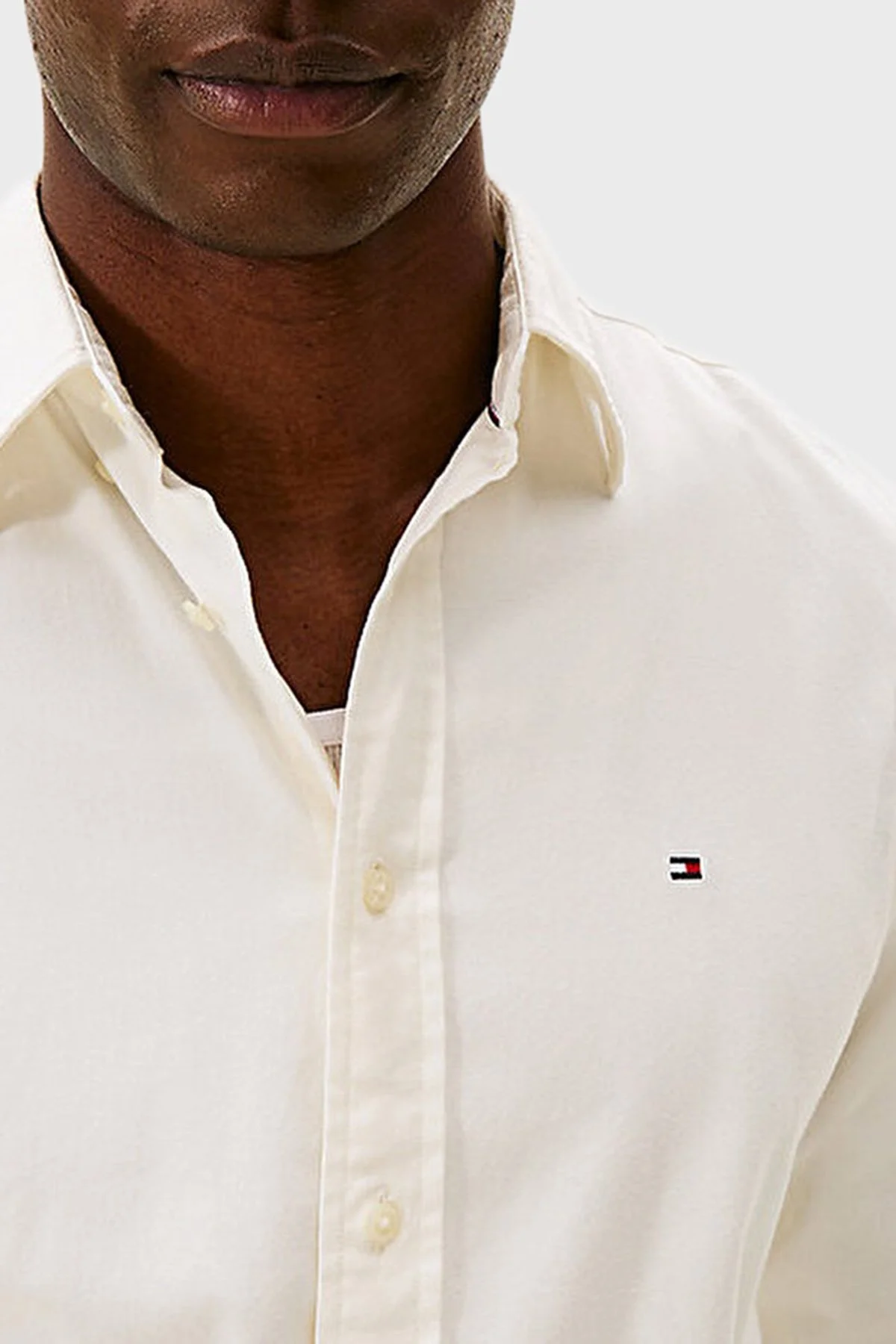 Tommy Hilfiger Pamuklu Regular Fit Düğmeli Yaka Uzun Kollu Erkek Gömlek MW0MW40469 YA8 BEYAZ - 4