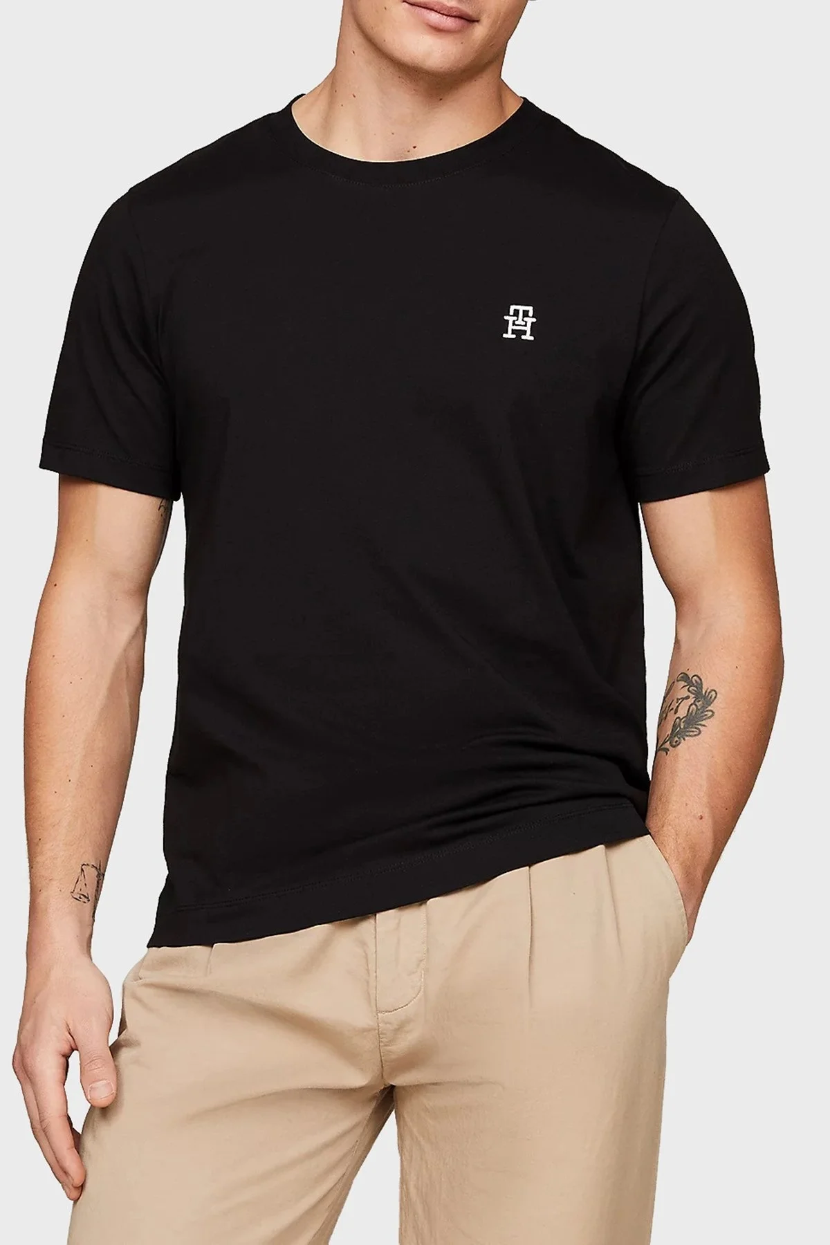 Tommy Hilfiger Pamuklu Regular Fit Erkek T Shirt MW0MW33987 BDS SİYAH - 1