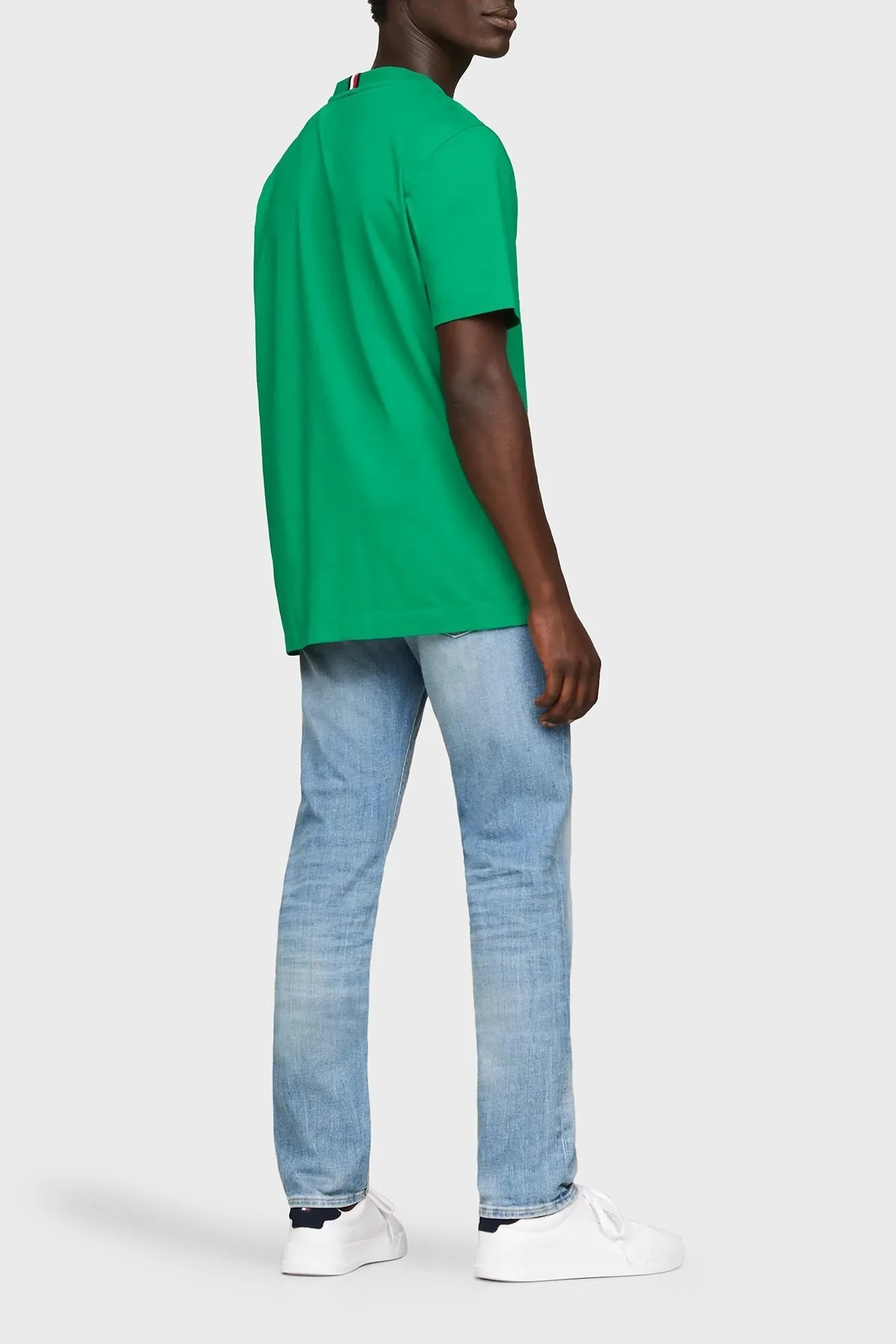 Tommy Hilfiger Pamuklu Regular Fit Erkek T Shirt MW0MW33987 L4B YEŞİL - 2