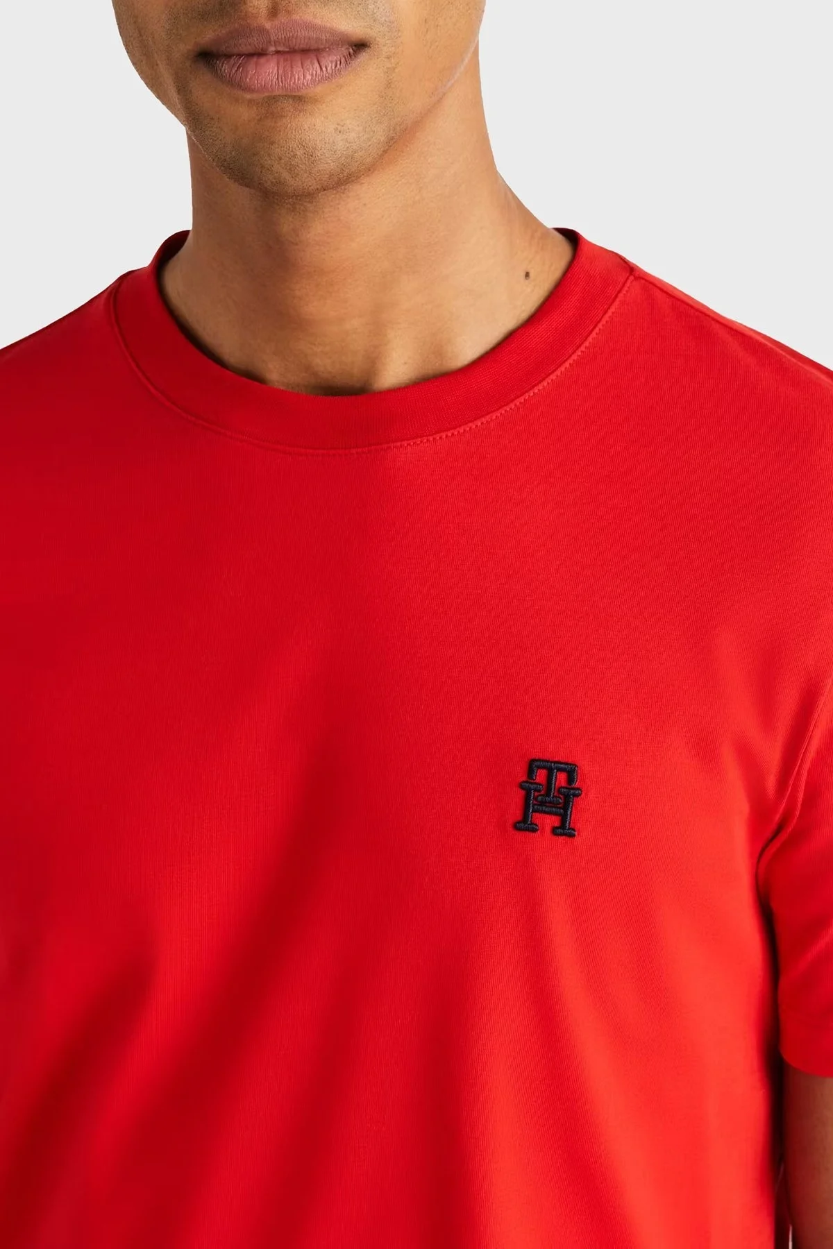 Tommy Hilfiger Pamuklu Regular Fit Erkek T Shirt MW0MW33987 XND KIRMIZI - 4