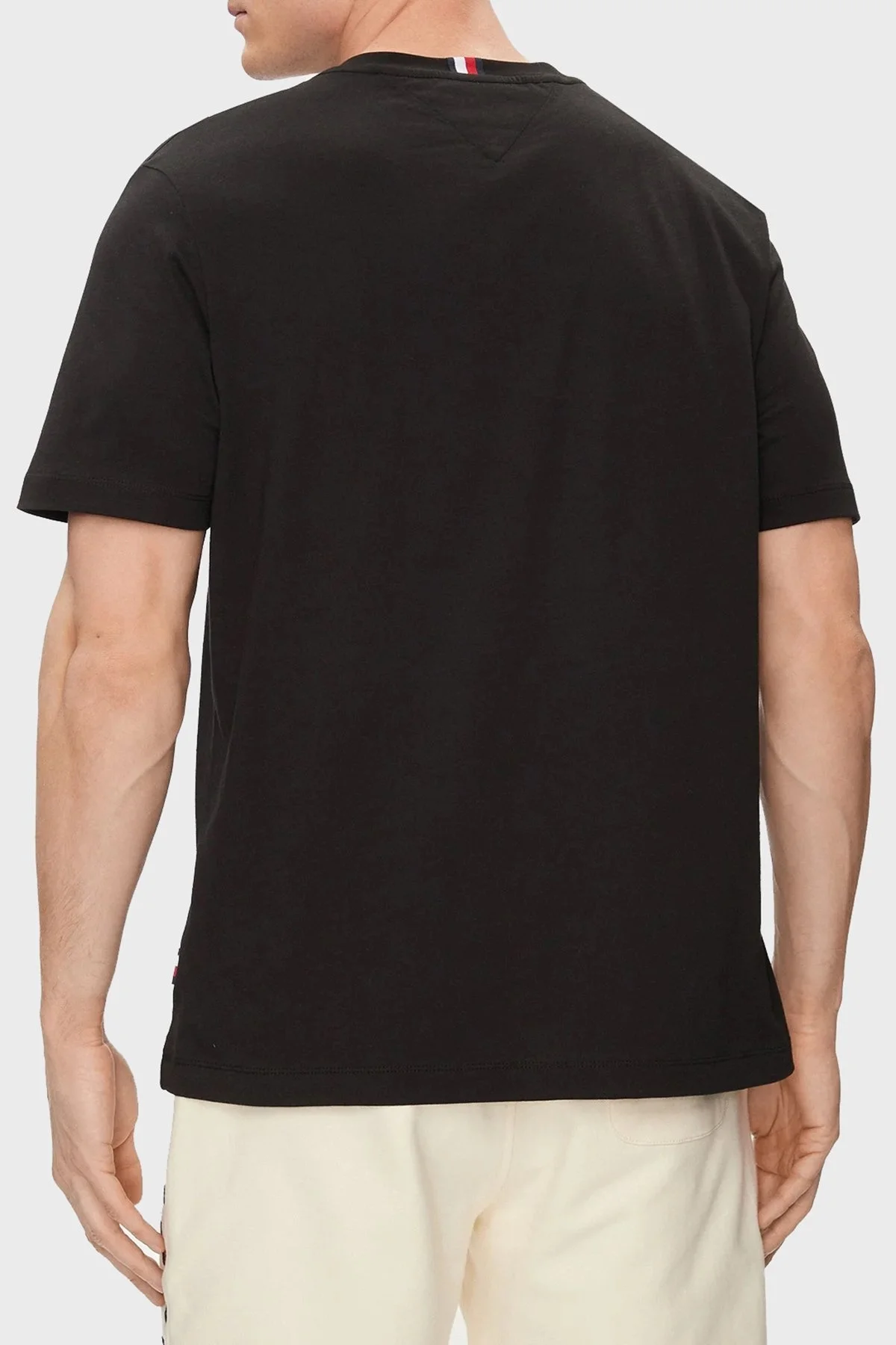 Tommy Hilfiger Pamuklu Regular Fit Erkek T Shirt MW0MW34427 BDS SİYAH - 3