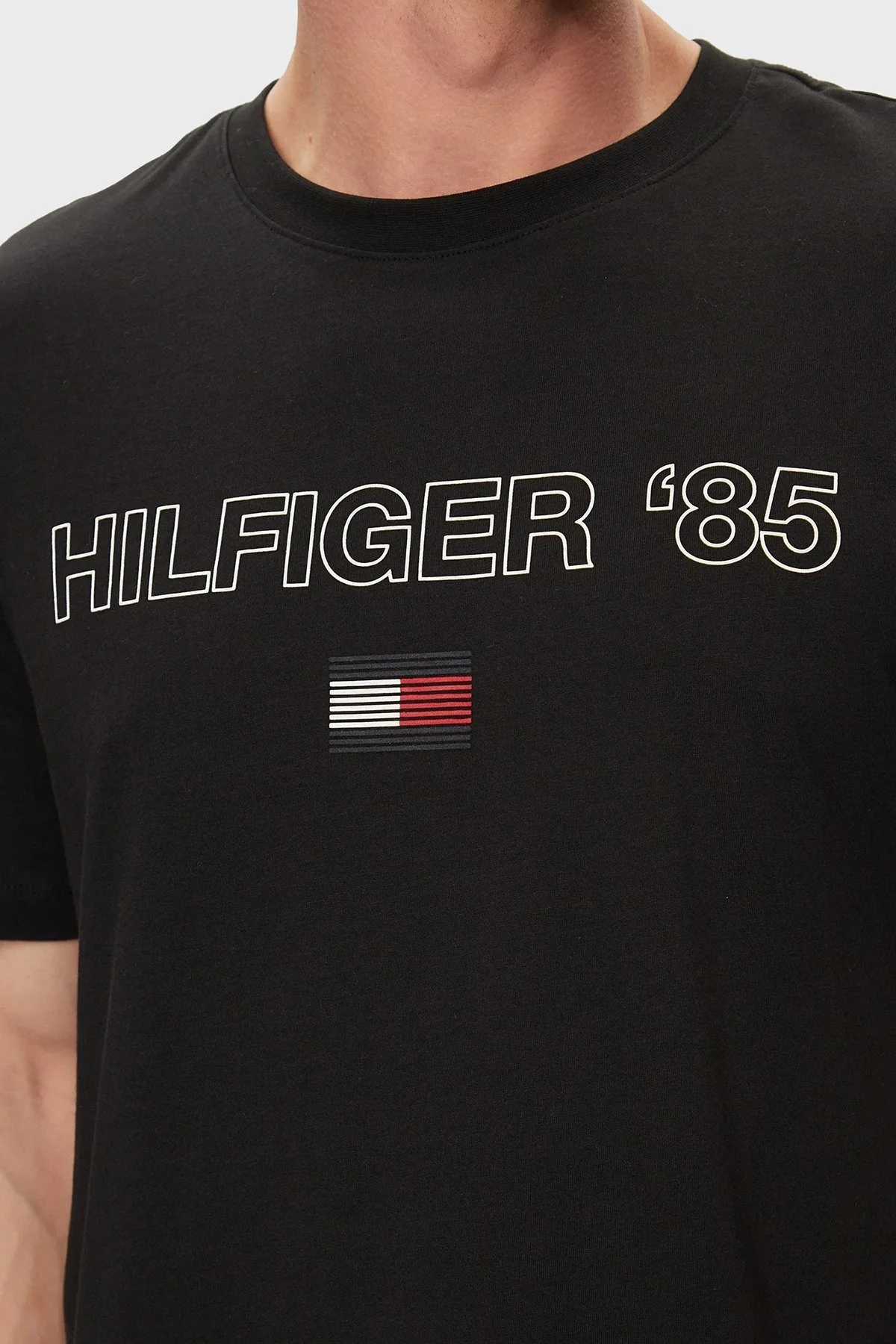 Tommy Hilfiger Pamuklu Regular Fit Erkek T Shirt MW0MW34427 BDS SİYAH - 4