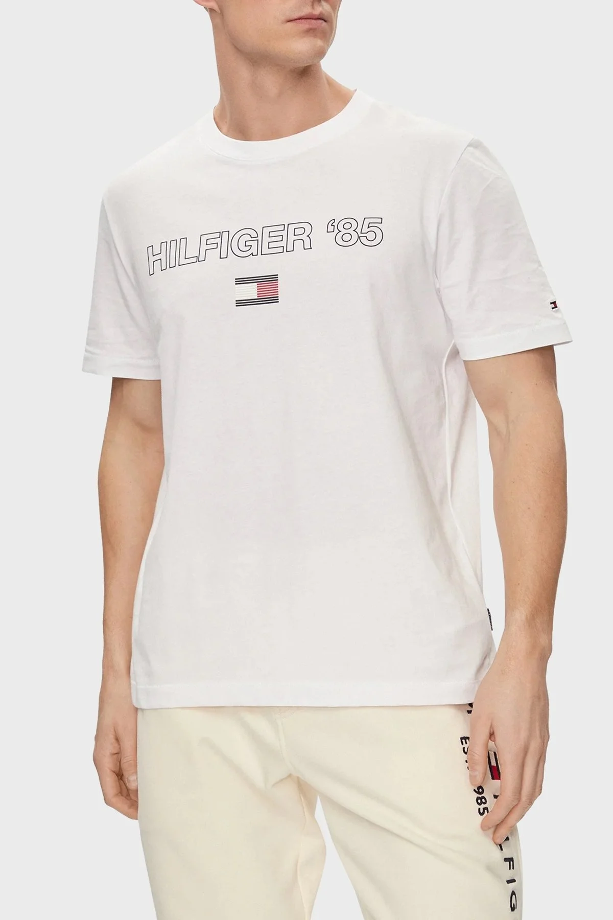 Tommy Hilfiger Pamuklu Regular Fit Erkek T Shirt MW0MW34427 YBR BEYAZ - 1