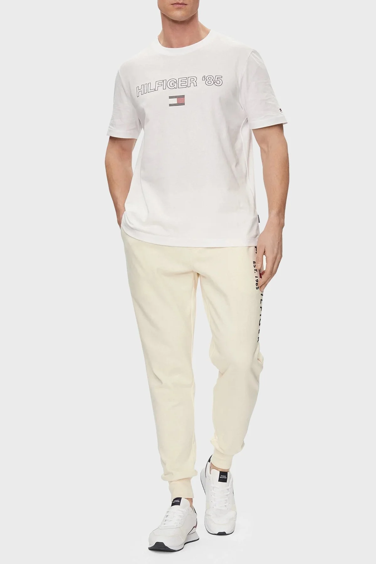 Tommy Hilfiger Pamuklu Regular Fit Erkek T Shirt MW0MW34427 YBR BEYAZ - 2