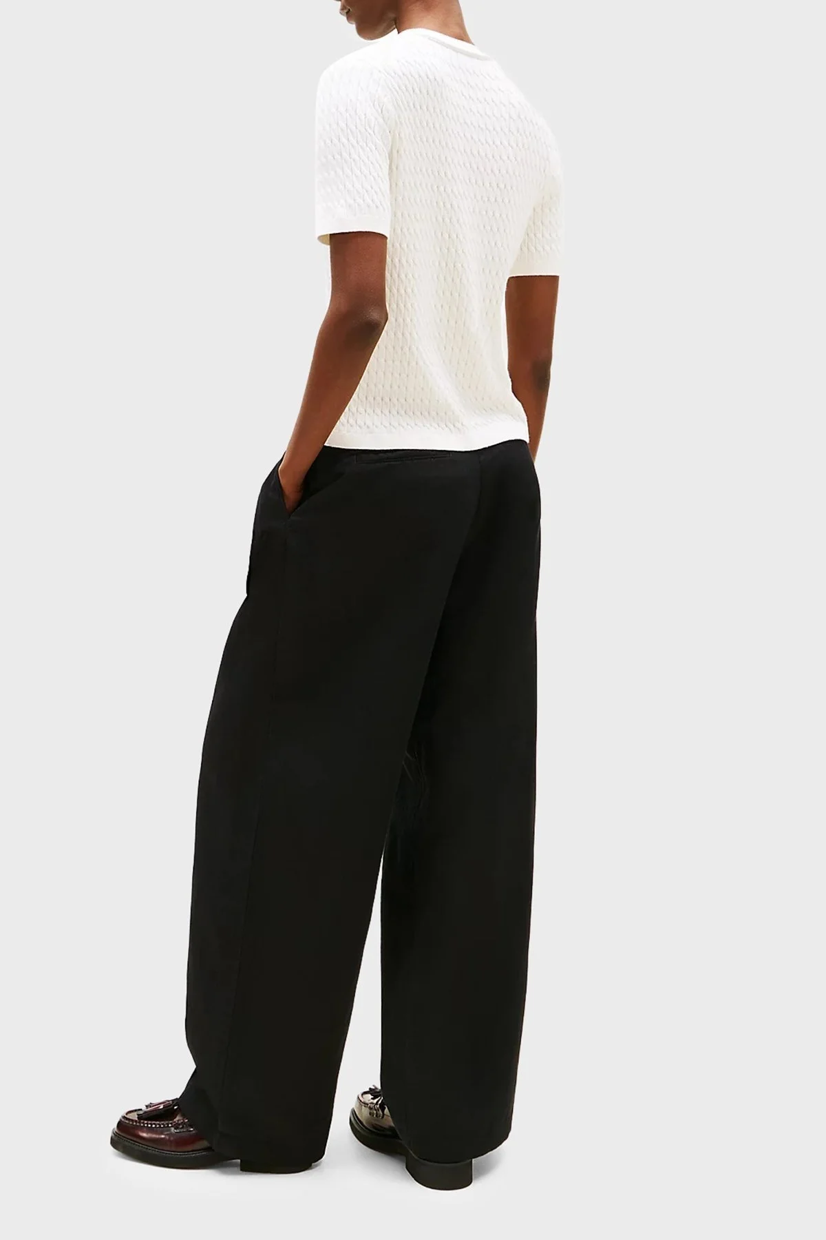 Tommy Hilfiger Pamuklu Regular Fit Kısa Kollu Bisiklet Yaka Kısa Örgü Bayan Hırka WW0WW45707 YA8 BEYAZ - 3