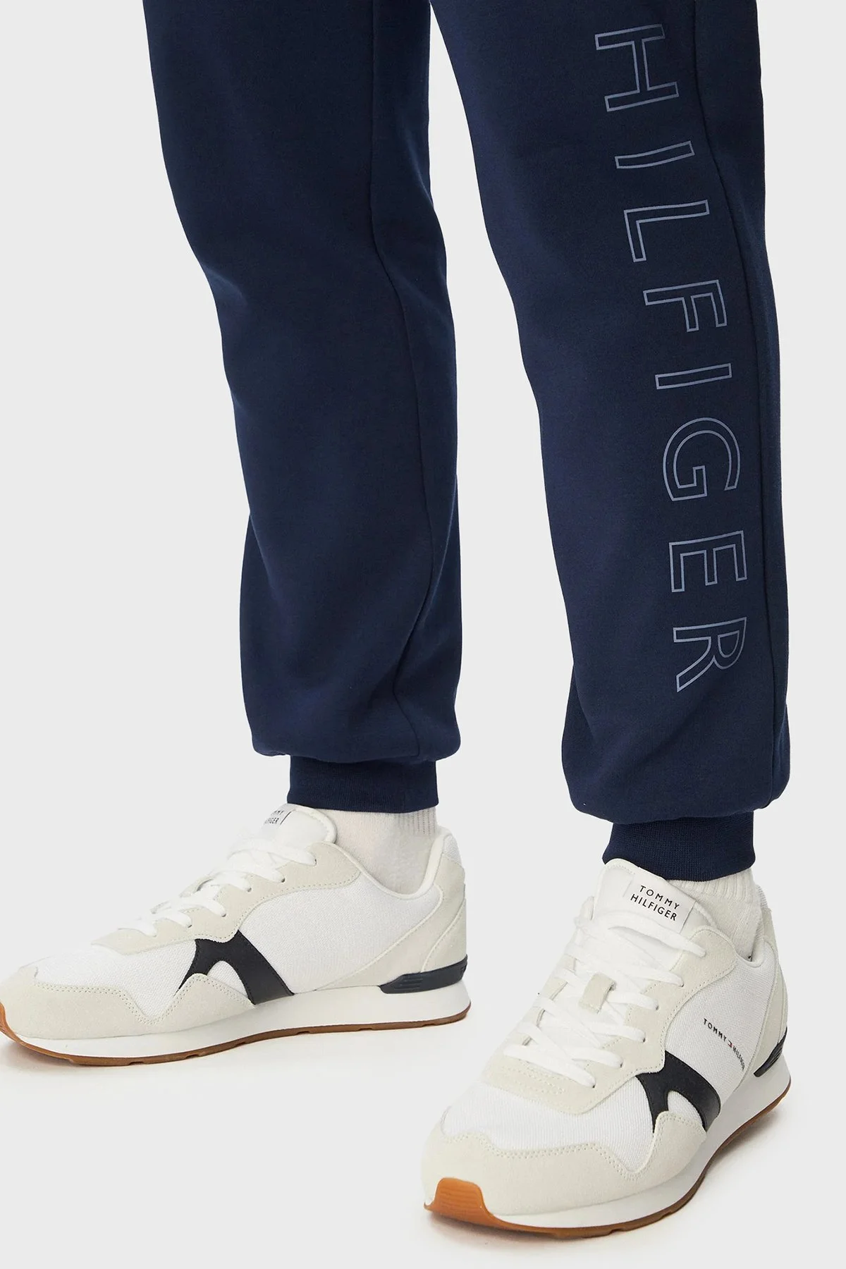 Tommy Hilfiger Pamuklu Regular Fit Lastikli Bel Lastikli Paça Jogger Erkek Pantolon MW0MW43445 DCC Lacivert - 4
