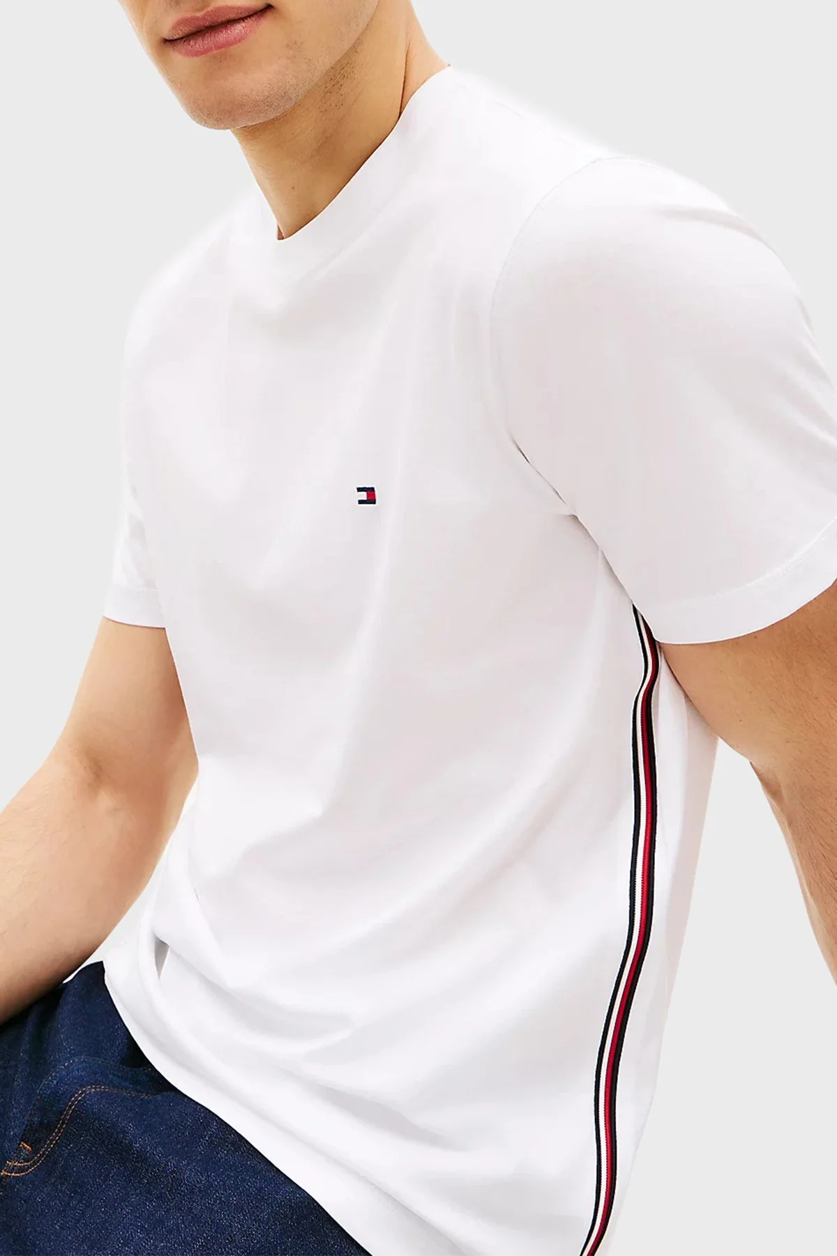 Tommy Hilfiger Pamuklu Regular Fit Logolu Bisiklet Yaka Erkek T Shirt MW0MW42393 YBR BEYAZ - 3