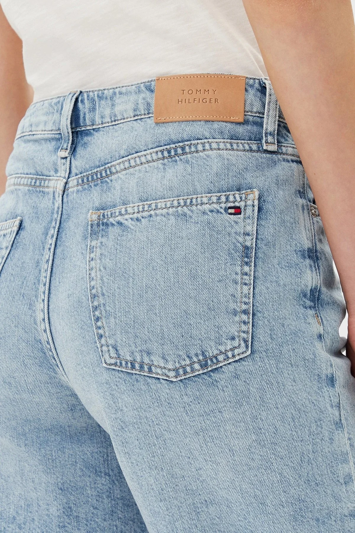 Tommy Hilfiger Pamuklu Regular Fit Normal Bel Kot Bayan Short WW0WW45505 1AC AÇIK MAVİ - 10