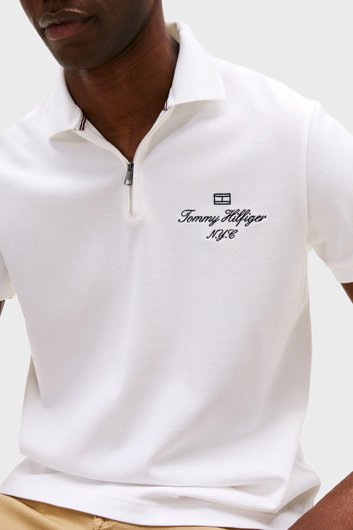Tommy Hilfiger Pamuklu Regular Fit Yarım Fermuarlı Erkek Polo Yaka T Shirt MW0MW39550 YBR BEYAZ - 9