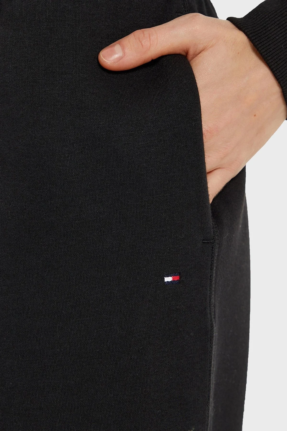 Tommy Hilfiger Pamuklu Regular Fit Yüksek Bel Daralan Paça Jogger Bayan Pantolon WW0WW45966 BDS SİYAH - 3