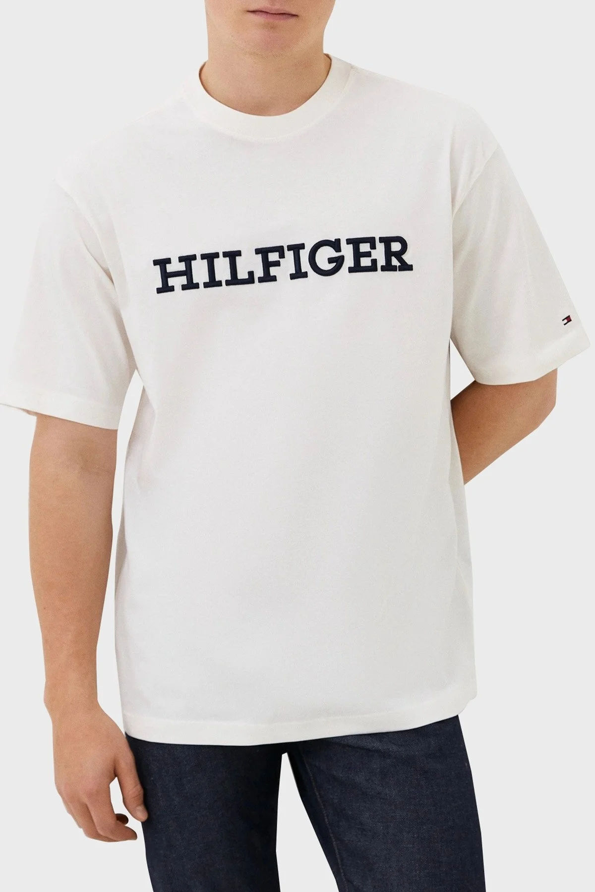 Tommy Hilfiger Pamuklu Relaxed Fit Bisiklet Yaka Erkek T Shirt MW0MW32619 YBR BEYAZ - 1