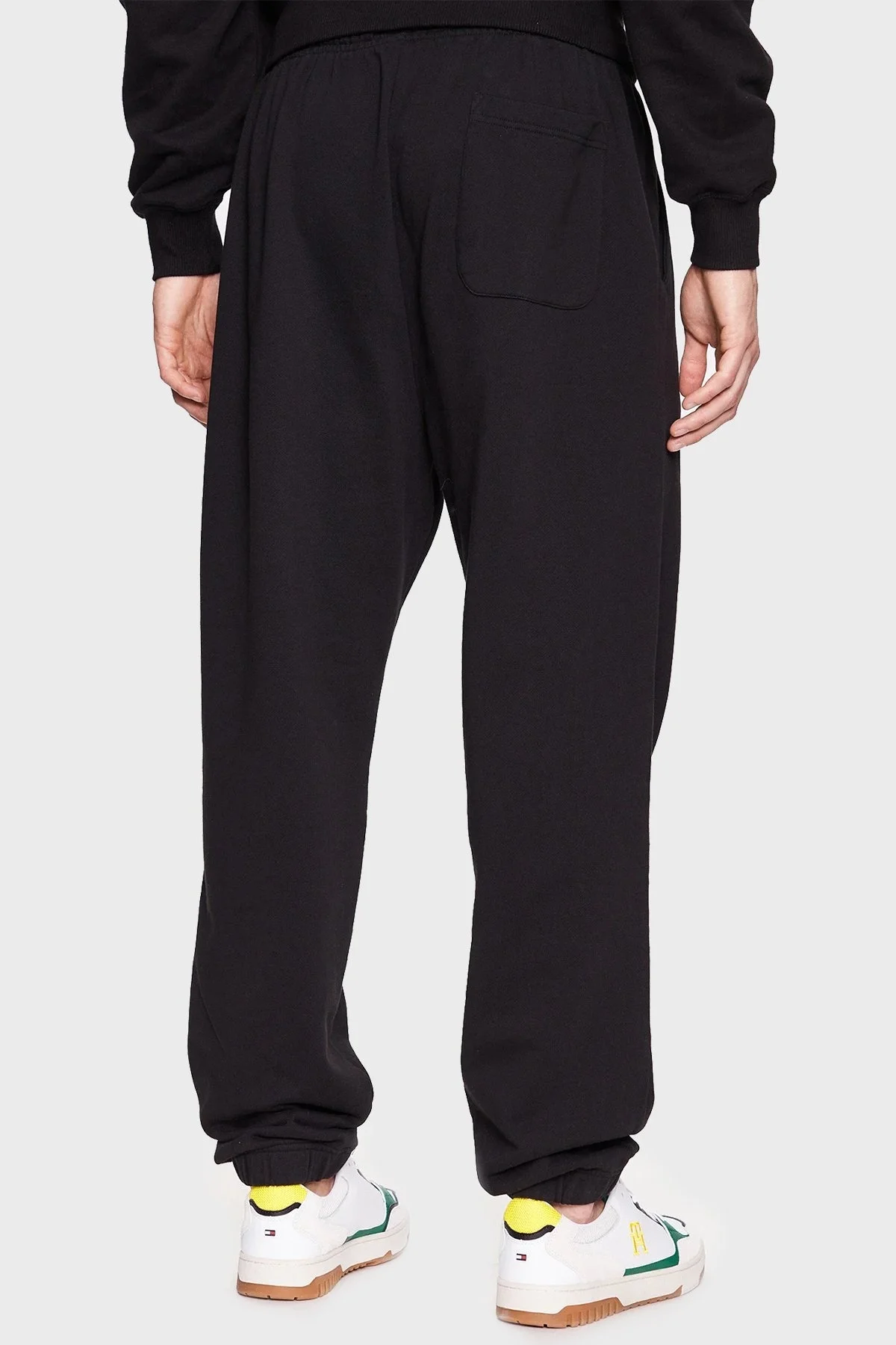 Tommy Hilfiger Pamuklu Relaxed Fit Cepli Erkek Eşofman Altı DM0DM16336 BDS SİYAH - 3