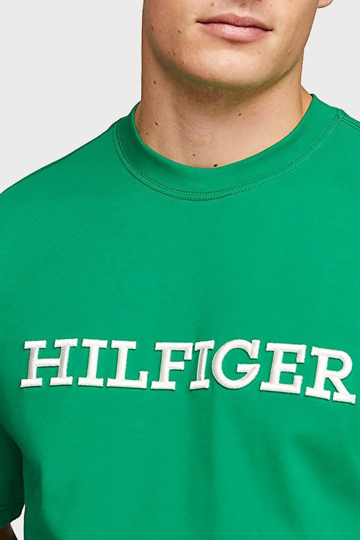 Tommy Hilfiger Pamuklu Relaxed Fit Erkek T Shirt MW0MW32619 L4B YEŞİL - 2